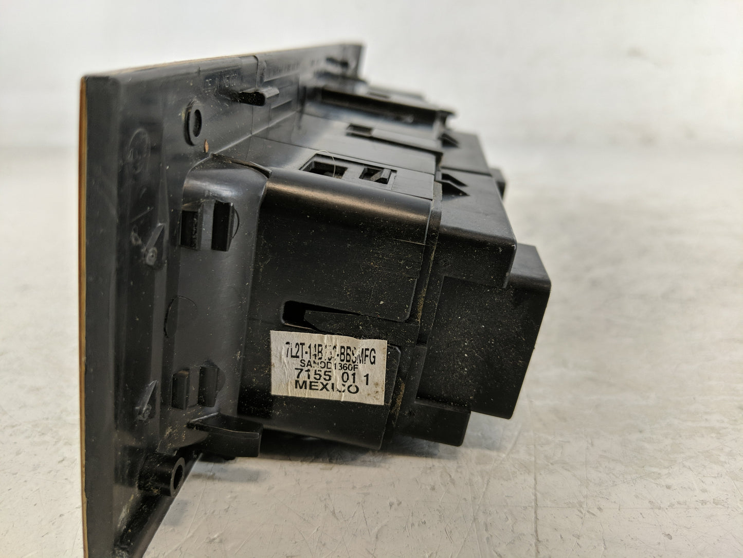 2007 Ford Edge Master Power Window Switch Replacement Driver Side Left P/N:7L2T-14540-AAW Fits Fits 2006 2008 2009 2010 OEM 