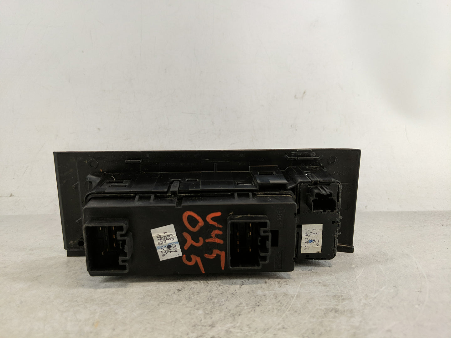 2007 Ford Edge Master Power Window Switch Replacement Driver Side Left P/N:7L2T-14540-AAW Fits Fits 2006 2008 2009 2010 OEM 