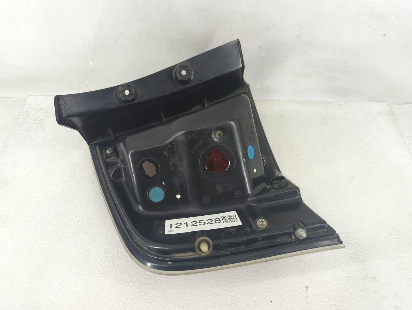 2007-2010 Ford Edge Tail Light Assembly Passenger Right OEM Fits Fits 2007 2008 2009 2010 OEM Used Auto Parts - Oemusedautop