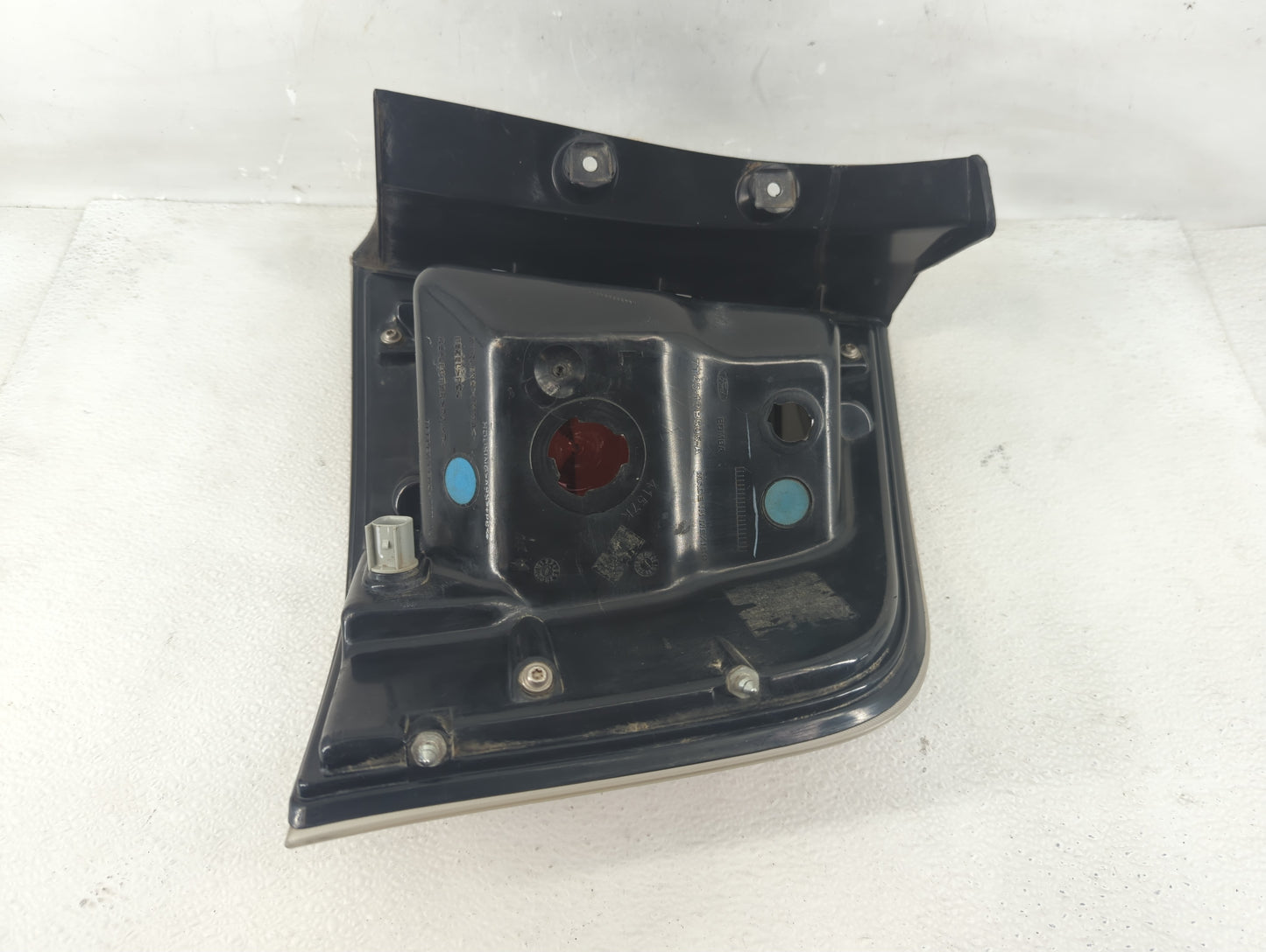 2007-2010 Ford Edge Tail Light Assembly Driver Left OEM P/N:7T43-13B505-A Fits Fits 2007 2008 2009 2010 OEM Used Auto Parts 