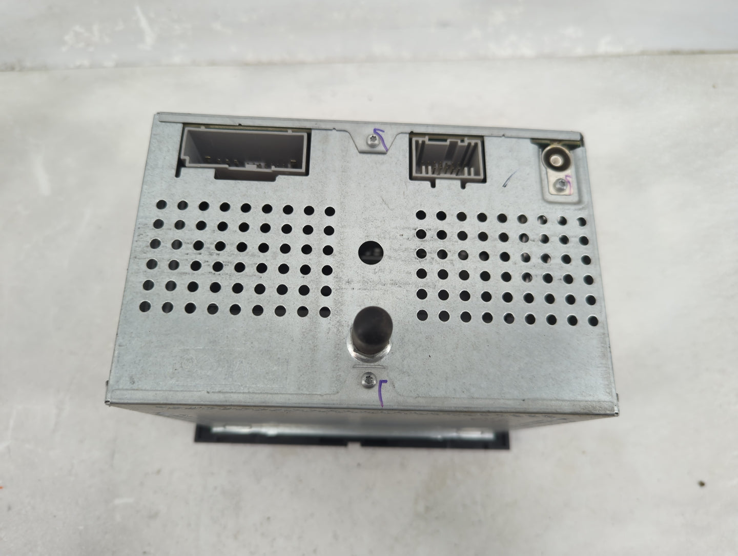 2007 Ford Edge Radio AM FM Cd Player Receiver Replacement P/N:7L3T-18C869-BK Fits OEM Used Auto Parts - Oemusedautoparts1.co