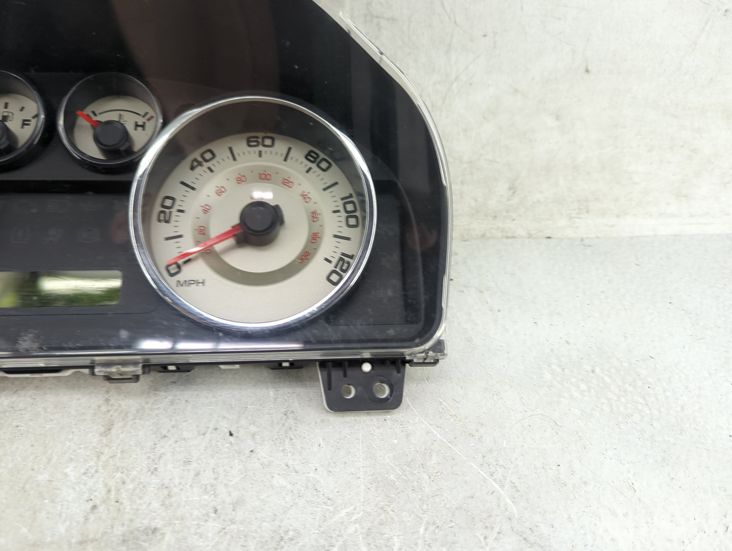 2007-2008 Ford Edge Instrument Cluster Speedometer Gauges P/N:7T4T-10849-CF MX15Z530-4772 Miles:129K Fits Fits 2007 2008 OEM