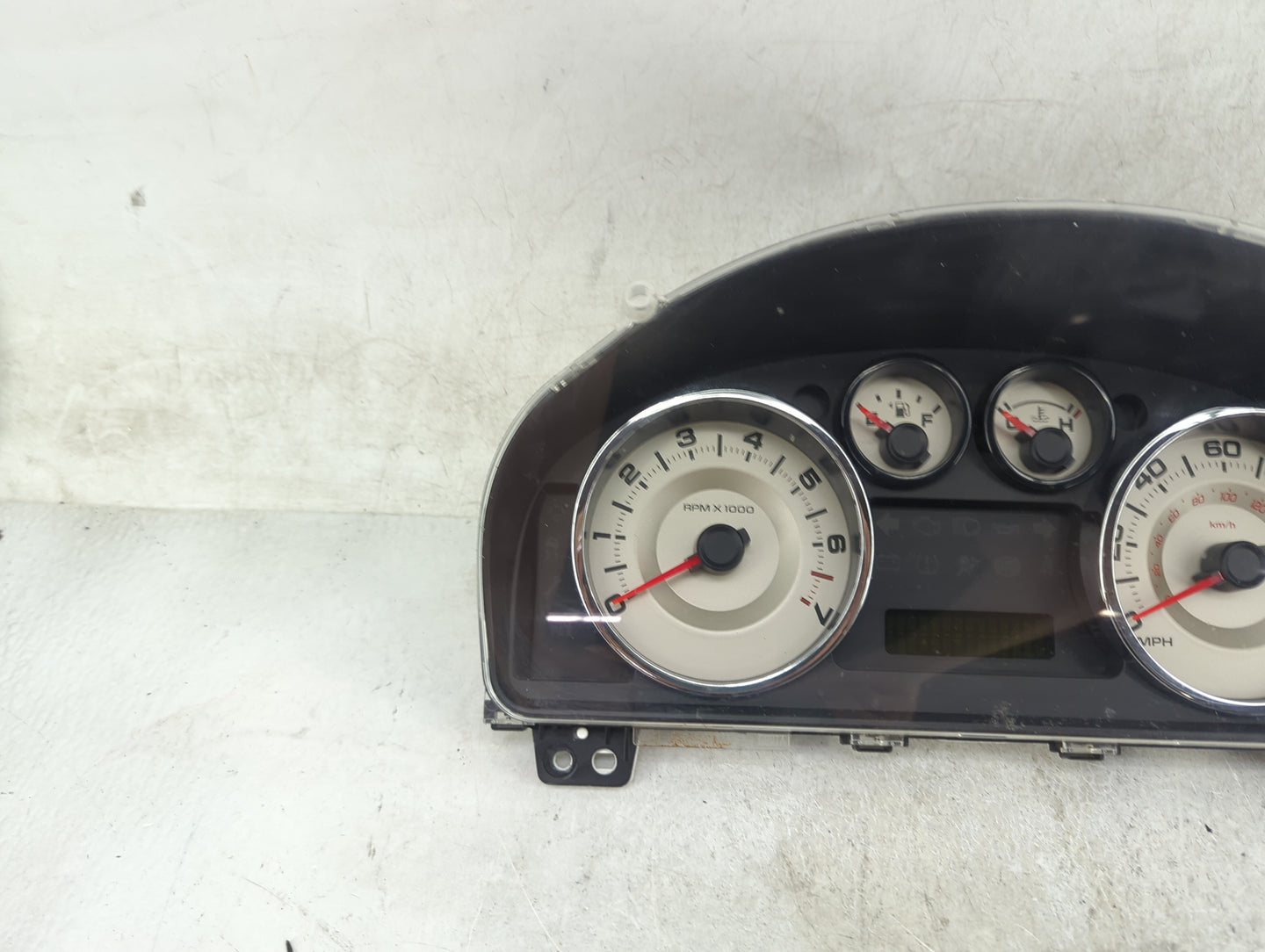 2007-2008 Ford Edge Instrument Cluster Speedometer Gauges P/N:7T4T-10849-CF MX15Z530-4772 Miles:129K Fits Fits 2007 2008 OEM