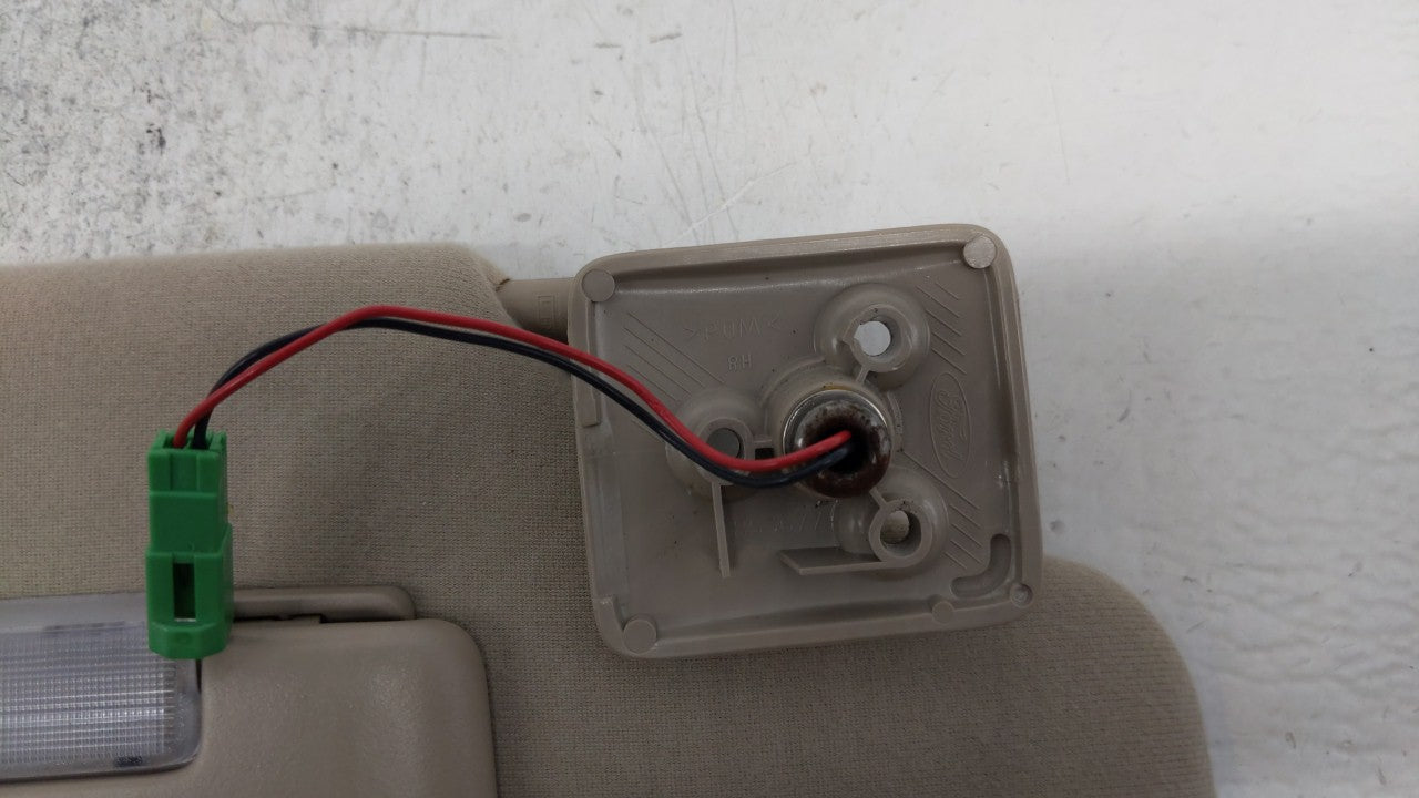 2007-2010 Ford Edge Sun Visor Shade Replacement Passenger Right Mirror Fits Fits 2007 2008 2009 2010 OEM Used Auto Parts - O