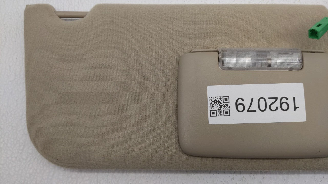 2007-2010 Ford Edge Sun Visor Shade Replacement Passenger Right Mirror Fits Fits 2007 2008 2009 2010 OEM Used Auto Parts - O