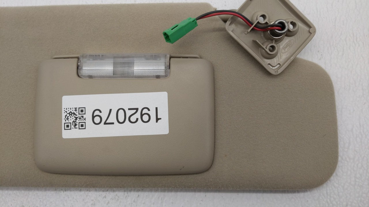 2007-2010 Ford Edge Sun Visor Shade Replacement Passenger Right Mirror Fits Fits 2007 2008 2009 2010 OEM Used Auto Parts - O