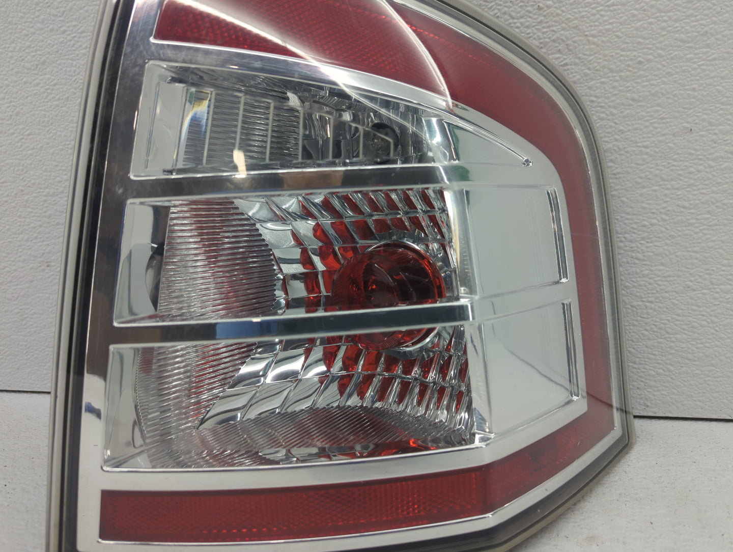 2007-2010 Ford Edge Tail Light Assembly Driver Left OEM Fits Fits 2007 2008 2009 2010 OEM Used Auto Parts - Oemusedautoparts