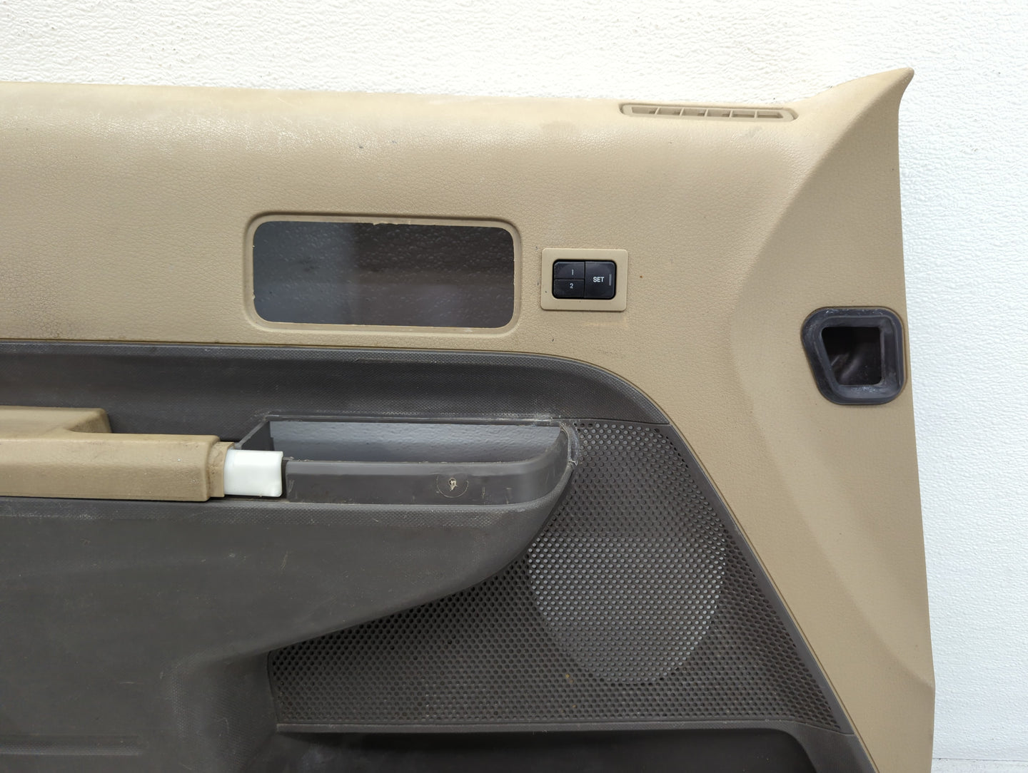 2007 Ford Edge Front Left Driver Interior Door Panel Trim - Oemusedautoparts1.com