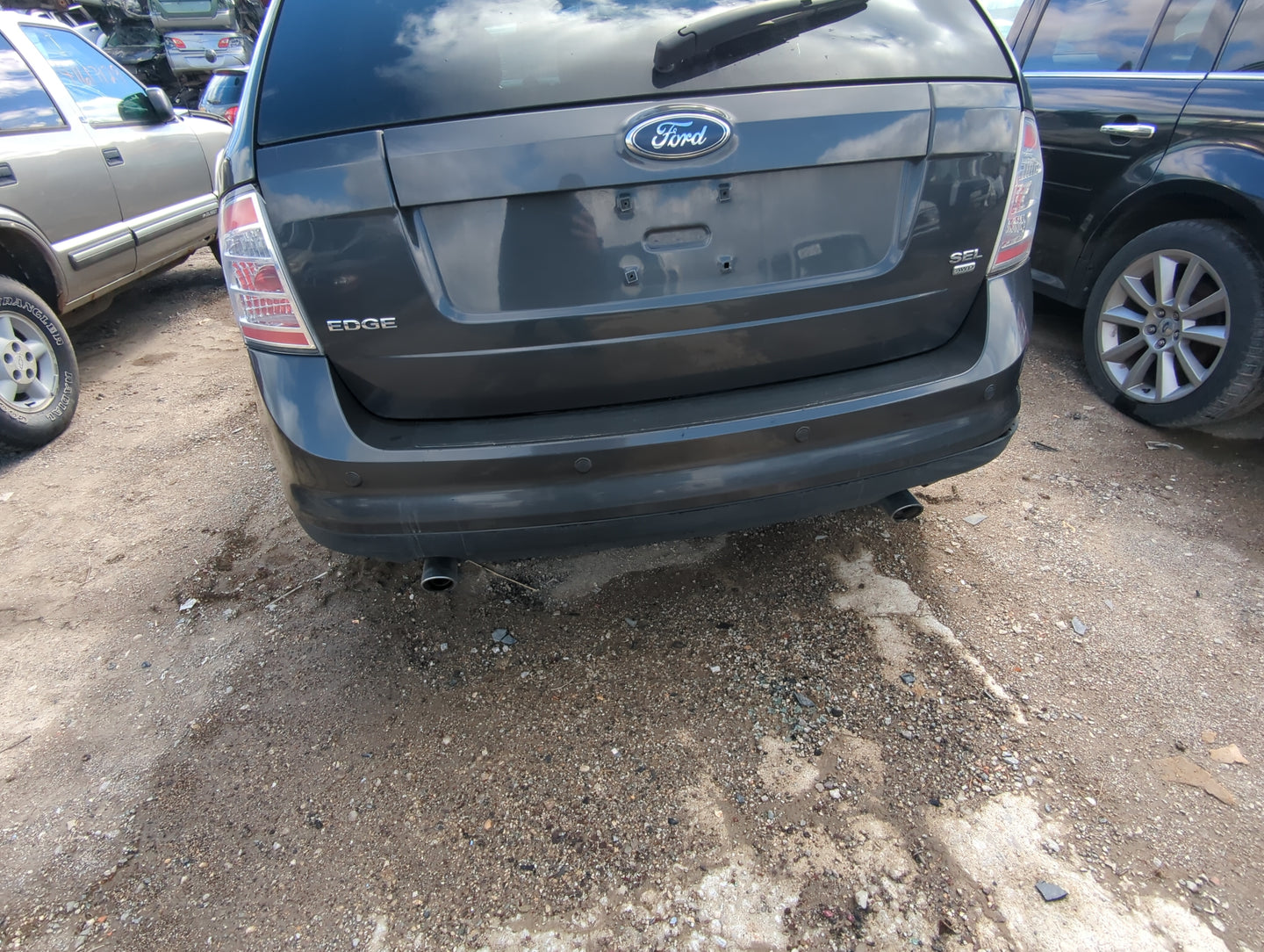 2007-2010 Ford Edge Rear Bumper Assembly Oem - Oemusedautoparts1.com