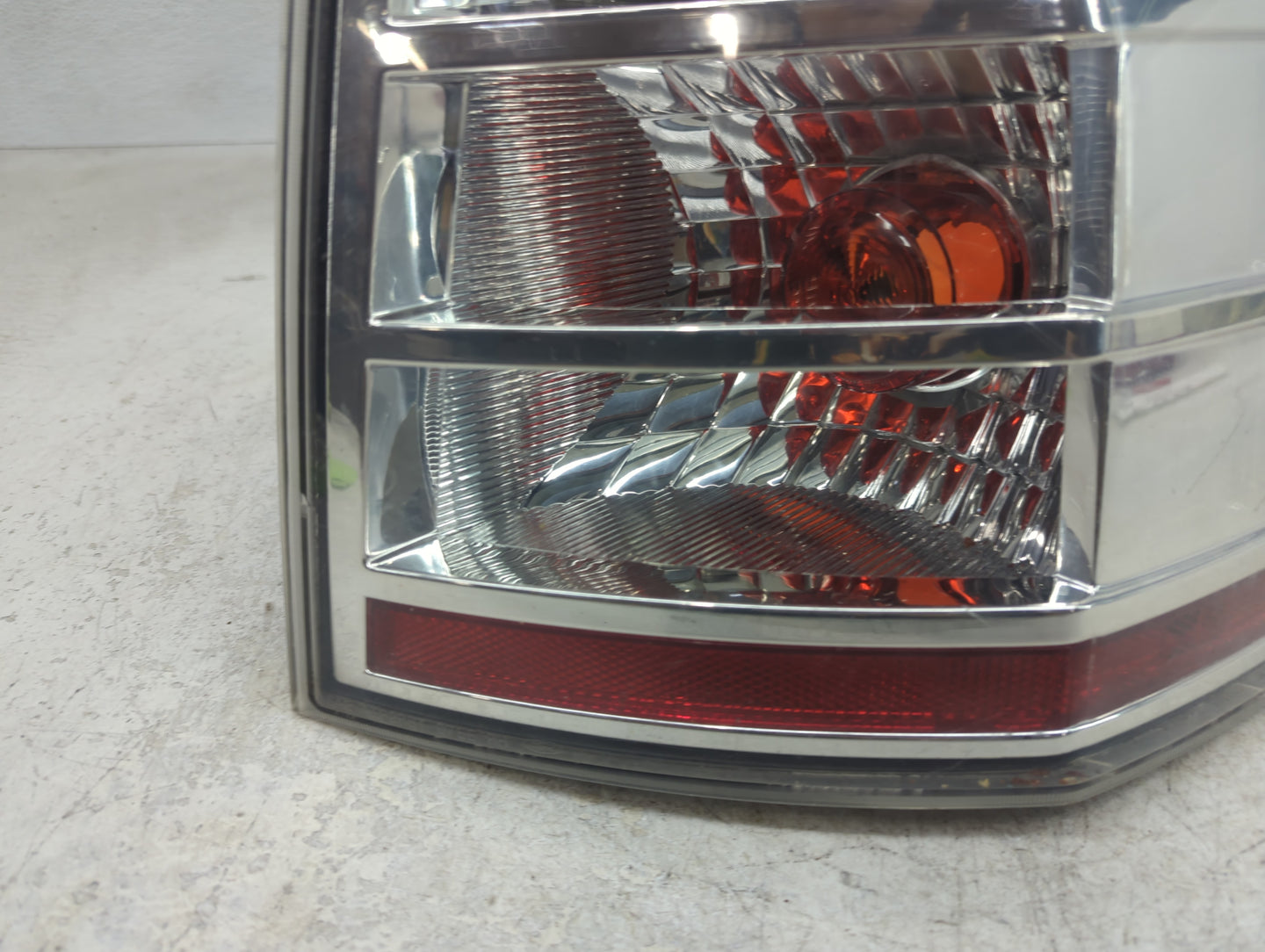 2007-2010 Ford Edge Tail Light Assembly Passenger Right OEM Fits Fits 2007 2008 2009 2010 OEM Used Auto Parts - Oemusedautop