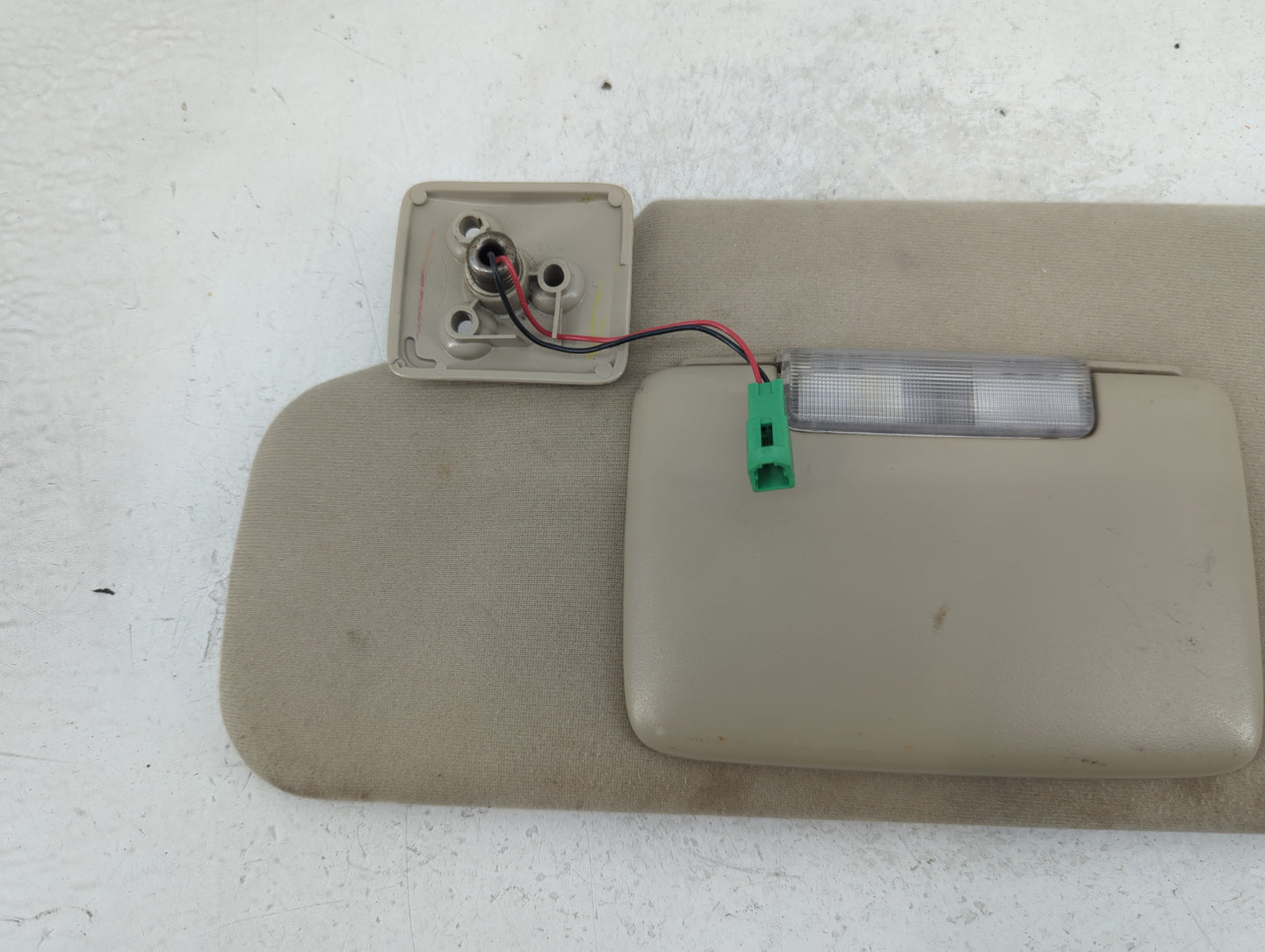 2007-2010 Ford Edge Sun Visor Shade Replacement Driver Left Mirror Fits Fits 2007 2008 2009 2010 OEM Used Auto Parts - Oemus