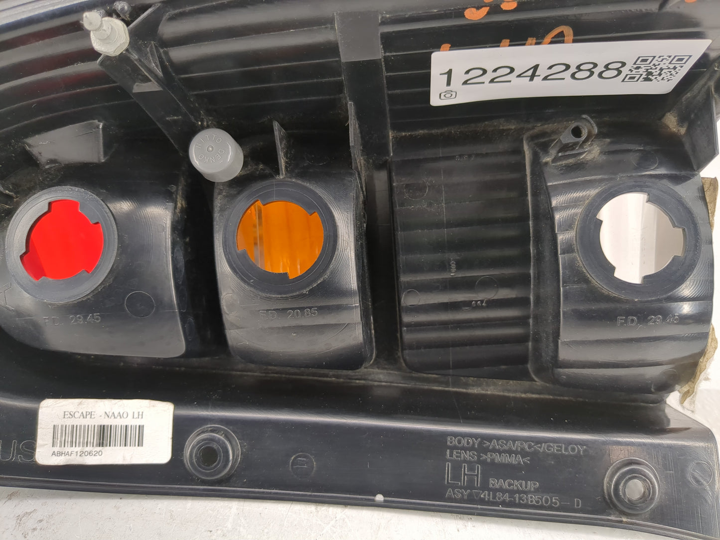 2001-2007 Ford Escape Tail Light Assembly Driver Left OEM Fits Fits 2001 2002 2003 2004 2005 2006 2007 OEM Used Auto Parts -