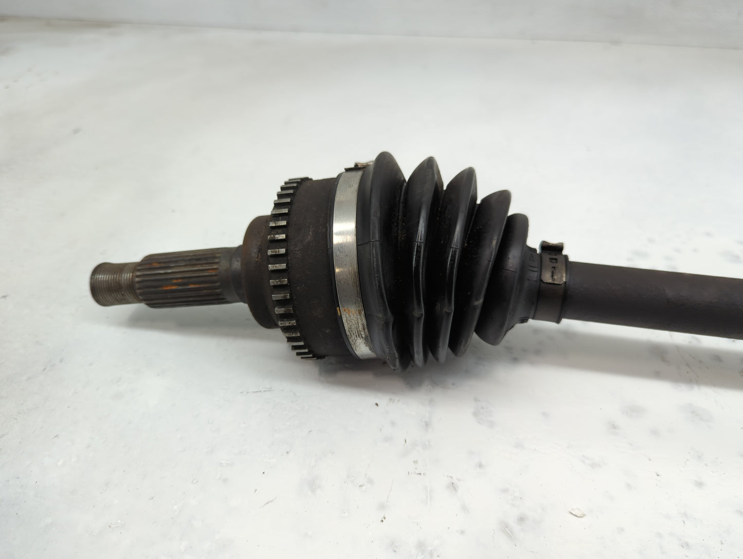 2005-2012 Ford Escape Axle Shaft Front Driver Cv C/v - Oemusedautoparts1.com