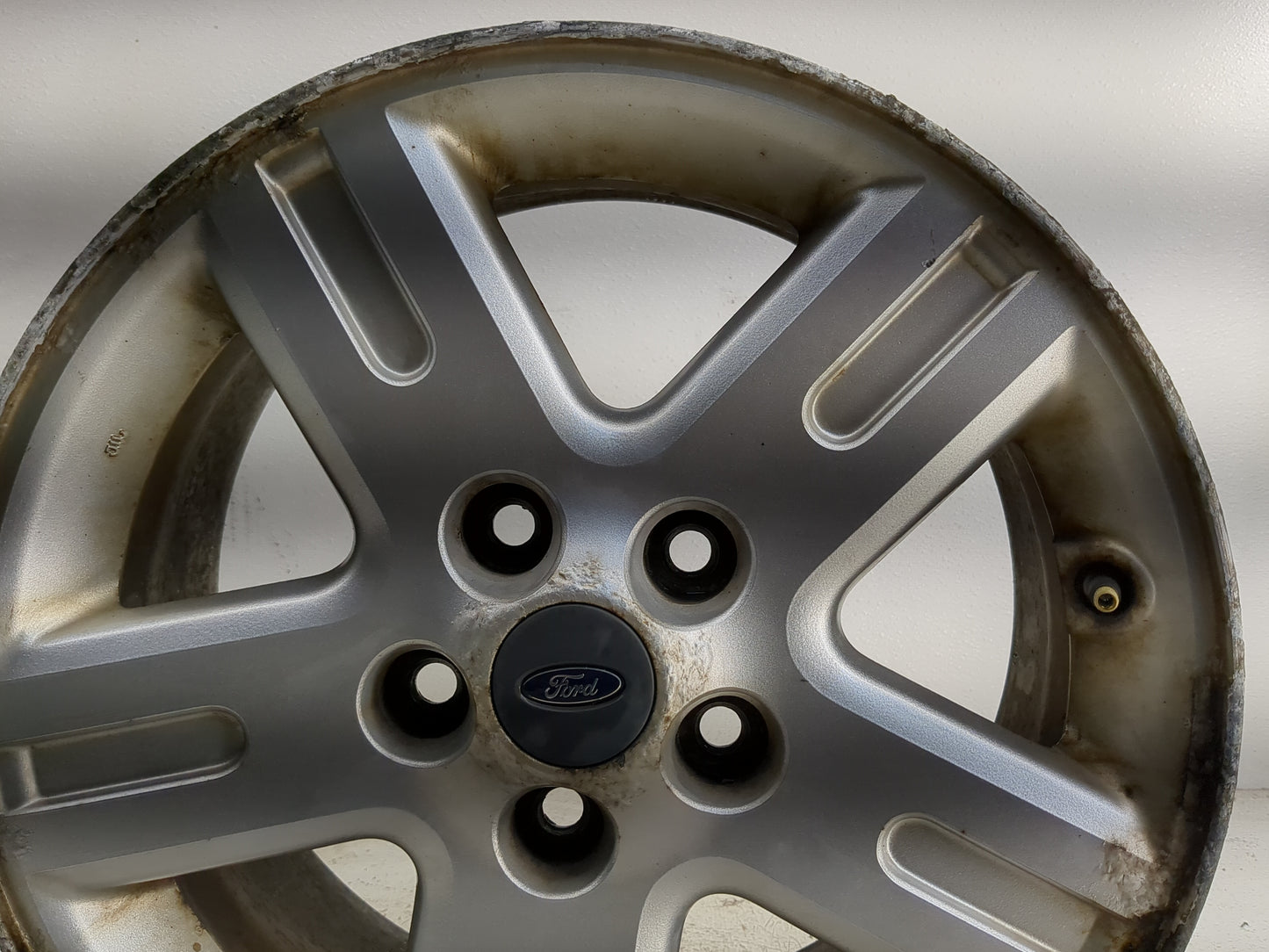 2005-2012 Ford Escape Oem Wheel Rim 1264614 - Oemusedautoparts1.com