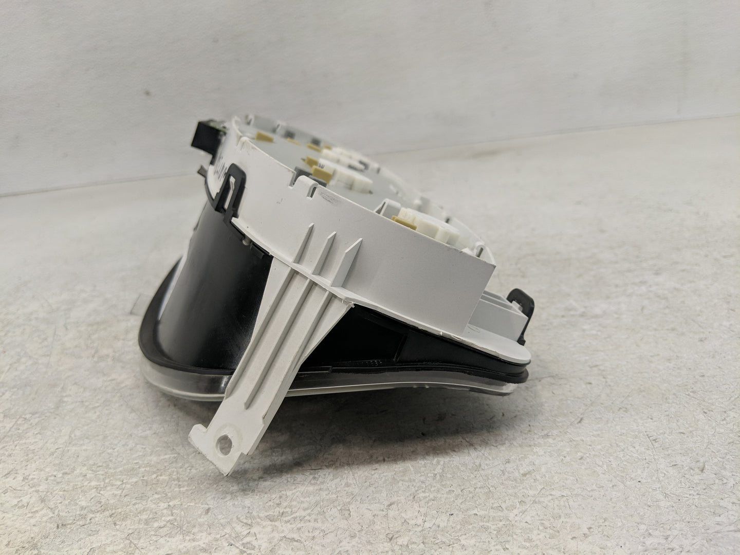 2006-2007 Ford Escape Instrument Cluster Speedometer Gauges P/N:VP5L8F-10890-A Fits Fits 2006 2007 OEM Used Auto Parts - Oem