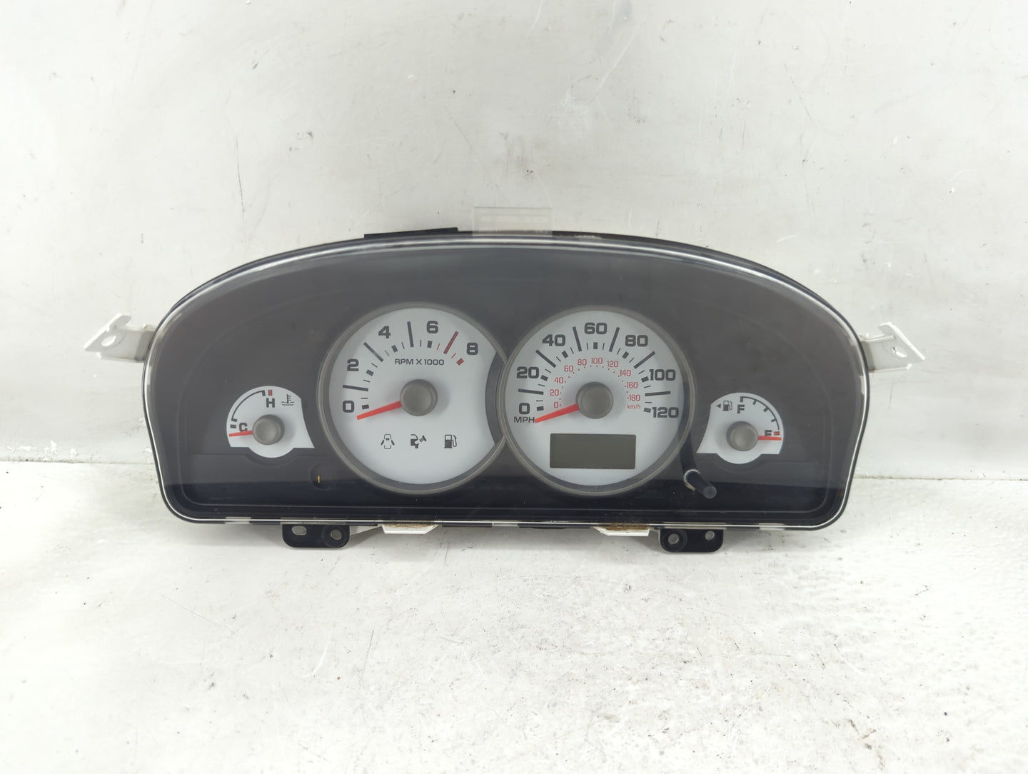 2006-2007 Ford Escape Instrument Cluster Speedometer Gauges P/N:VP5L8F-10A855-AC Fits Fits 2006 2007 OEM Used Auto Parts - O