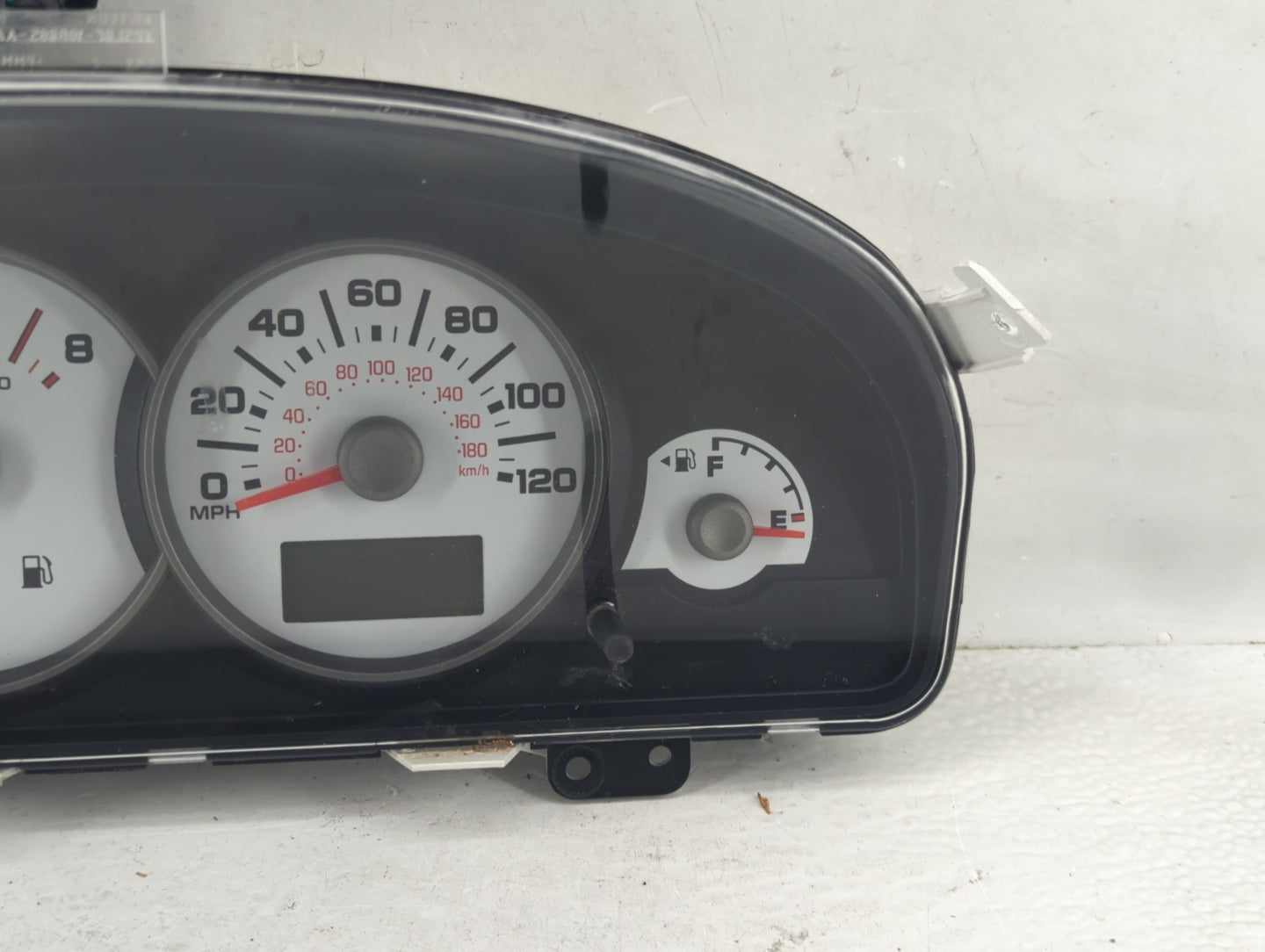2006-2007 Ford Escape Instrument Cluster Speedometer Gauges P/N:VP5L8F-10A855-AC Fits Fits 2006 2007 OEM Used Auto Parts - O