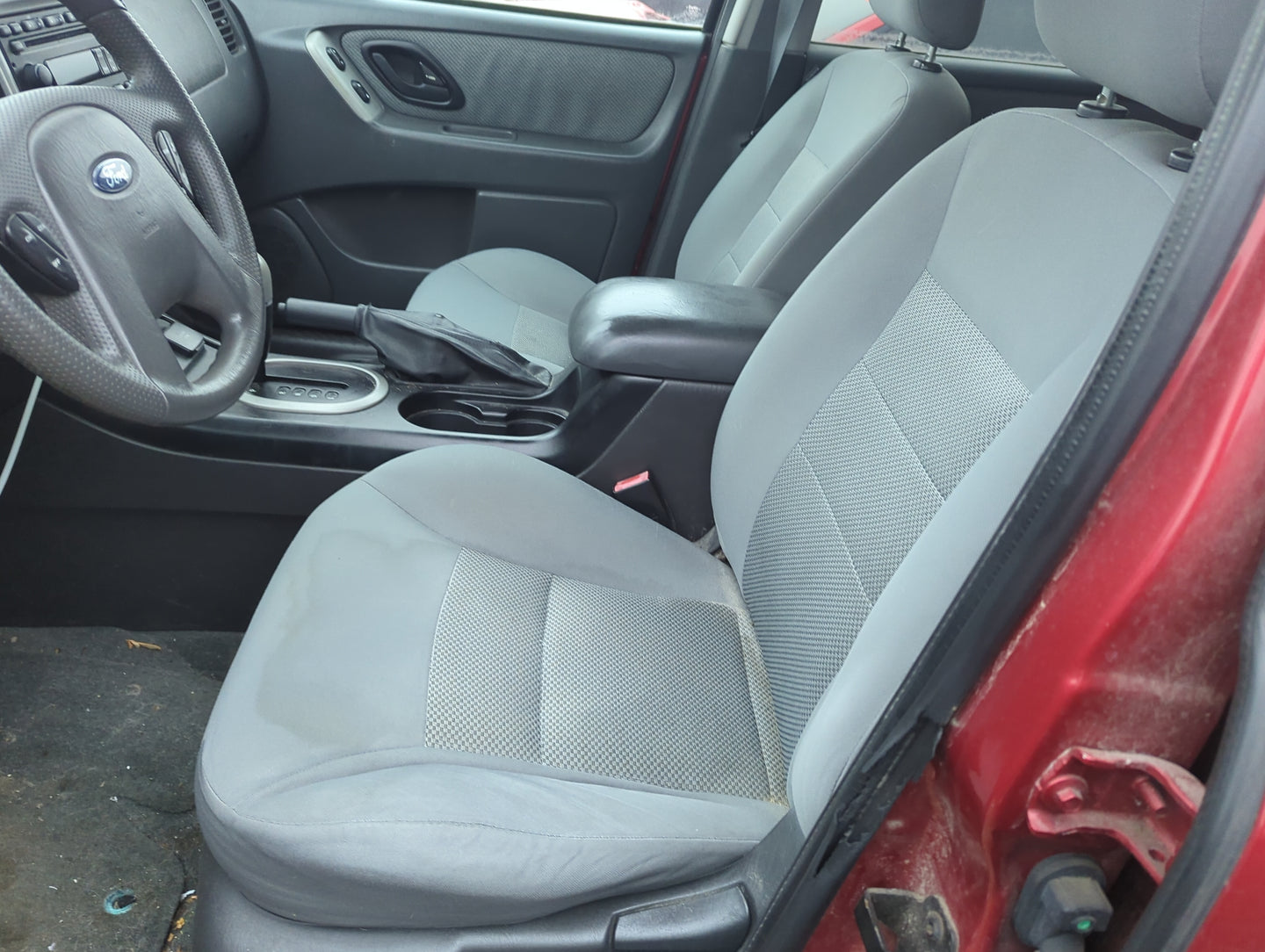 2005-2007 Ford Escape Driver Front Seat Oem 1298478 - Oemusedautoparts1.com