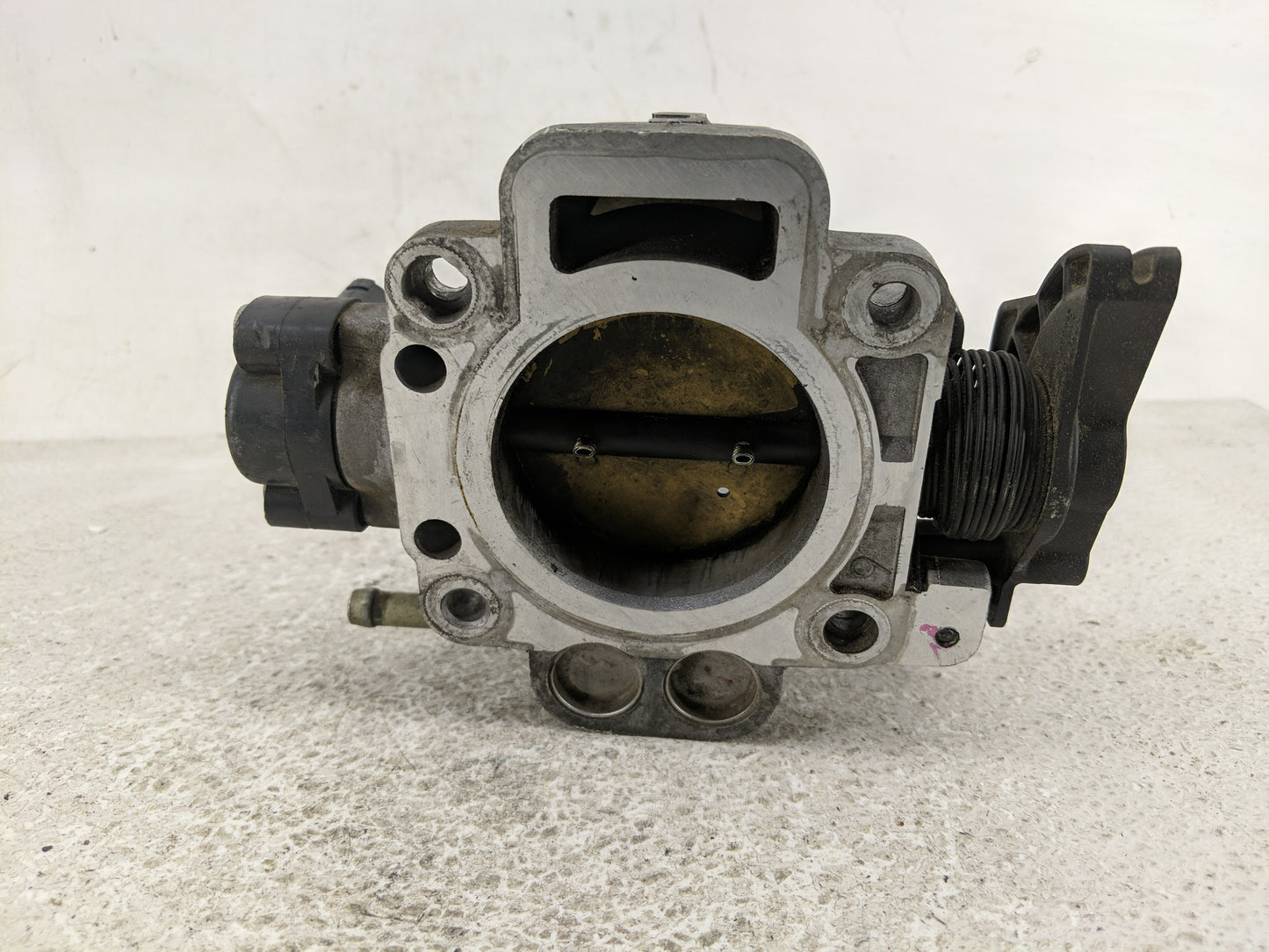 2005-2008 Ford Escape Throttle Body Fits Fits 2005 2006 2007 2008 OEM Used Auto Parts - Oemusedautoparts1.com