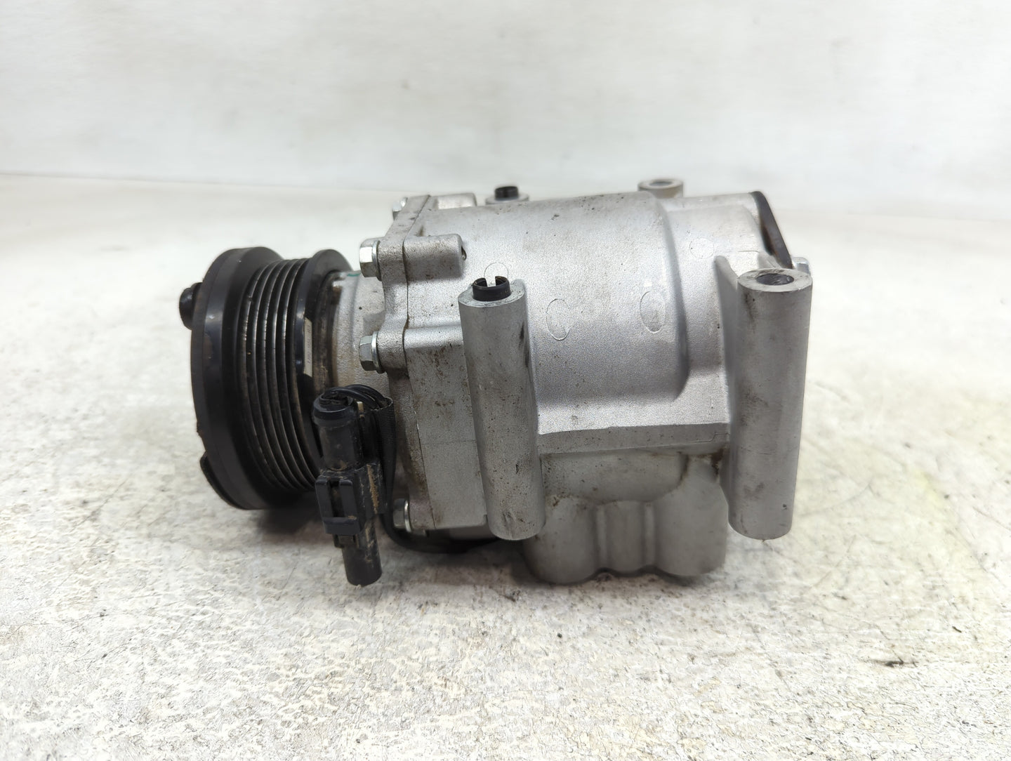 2005-2007 Ford Escape Air Conditioning A/c Ac Compressor Oem - Oemusedautoparts1.com