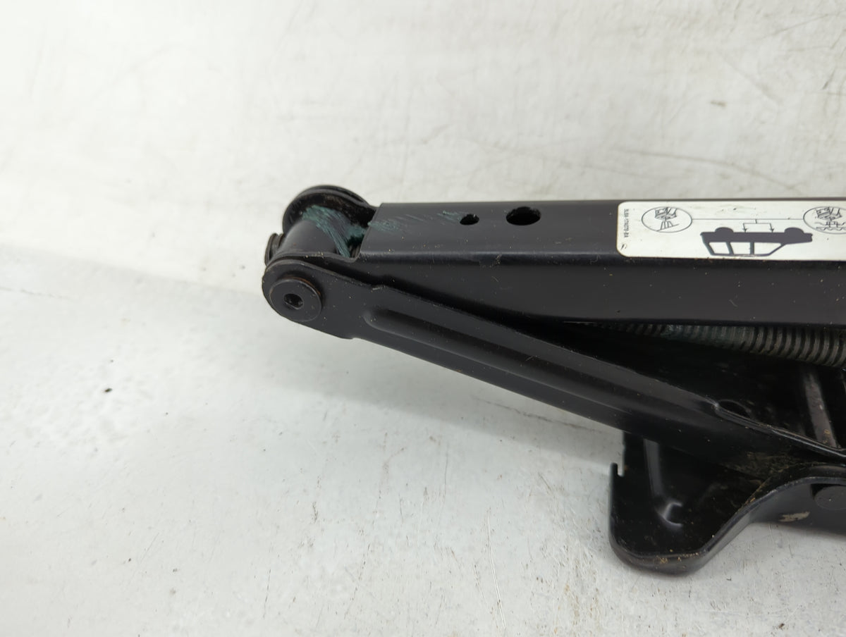 2007 Ford Escape Spare Scissor Car Jack 1415780 - Oemusedautoparts1.com
