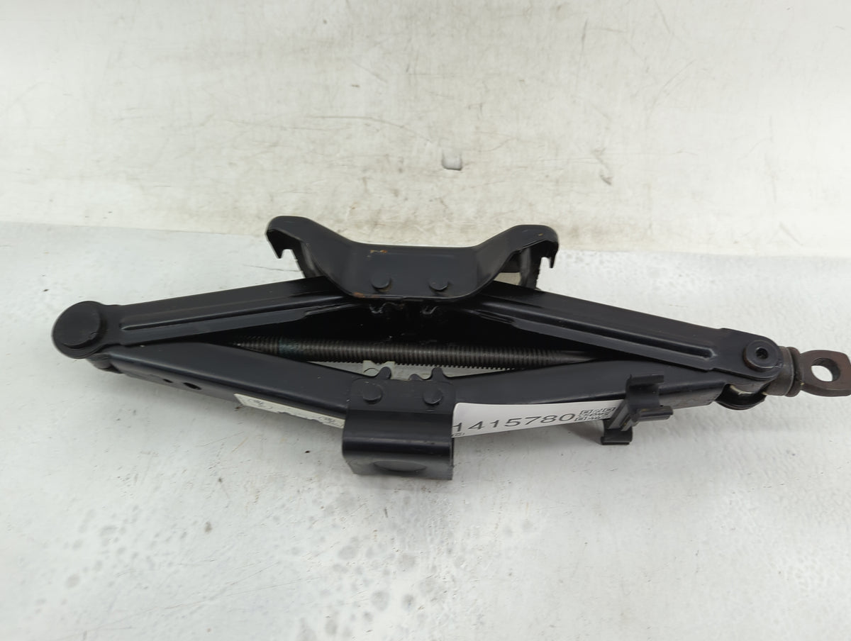 2007 Ford Escape Spare Scissor Car Jack 1415780 - Oemusedautoparts1.com