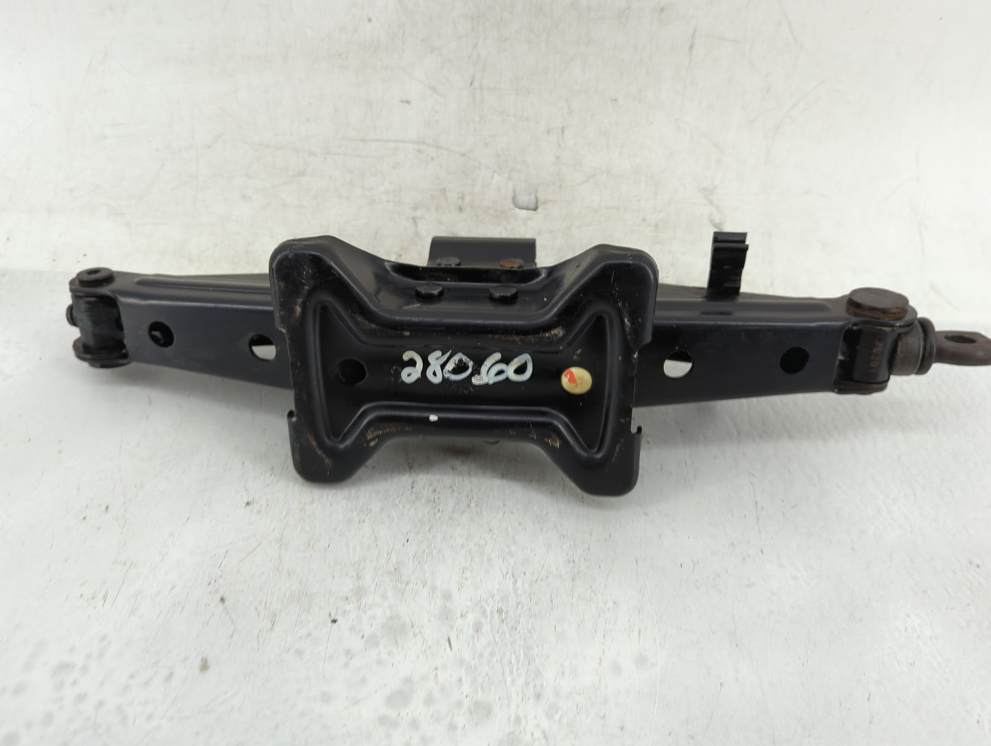 2007 Ford Escape Spare Scissor Car Jack - Oemusedautoparts1.com