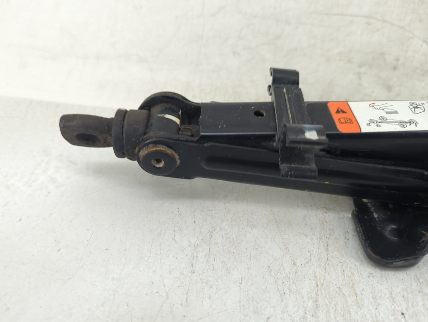 2007 Ford Escape Spare Scissor Car Jack - Oemusedautoparts1.com