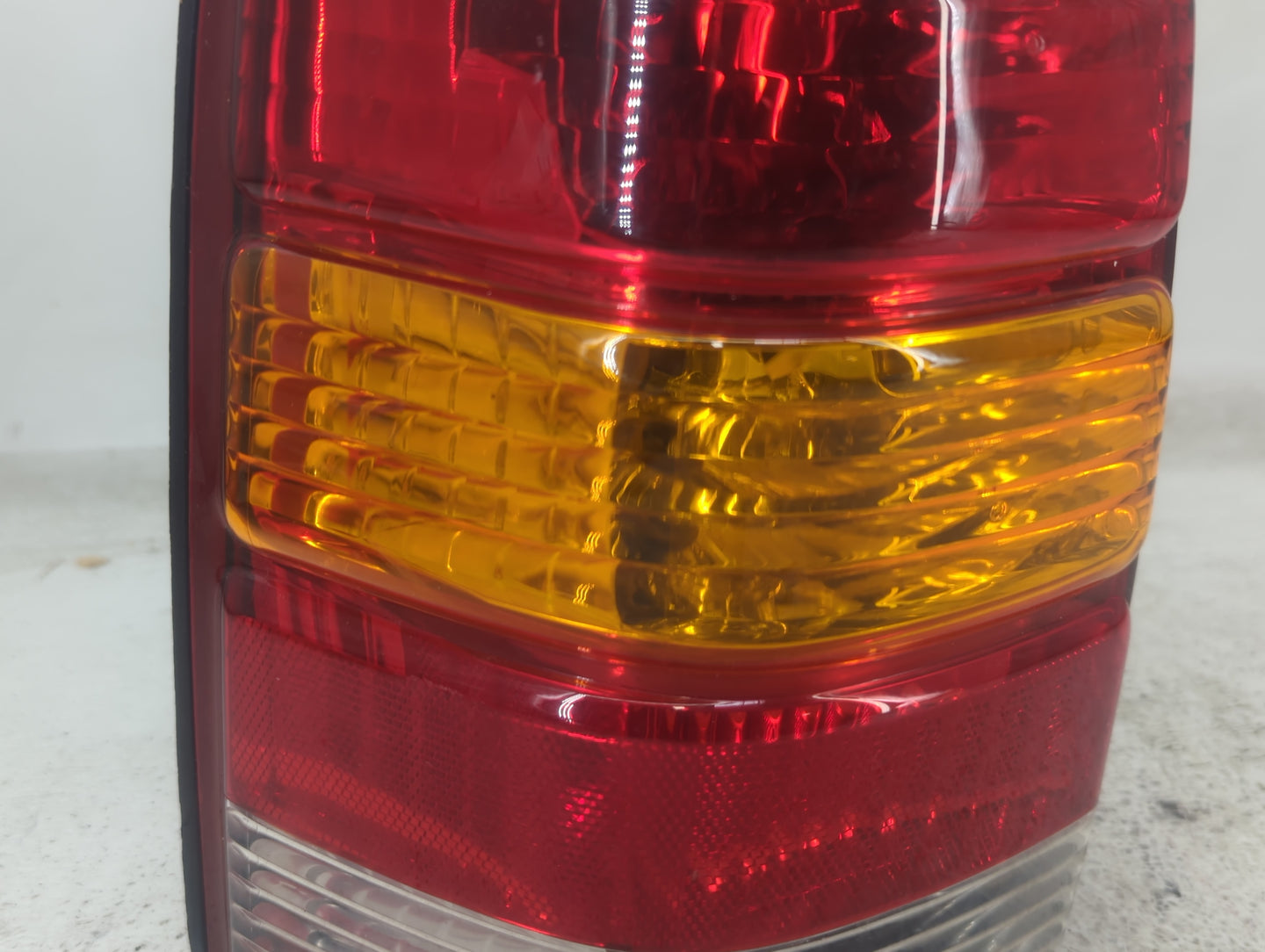2001-2007 Ford Escape Tail Light Assembly Driver Left OEM P/N:AL84-13B505-D Fits Fits 2001 2002 2003 2004 2005 2006 2007 OEM