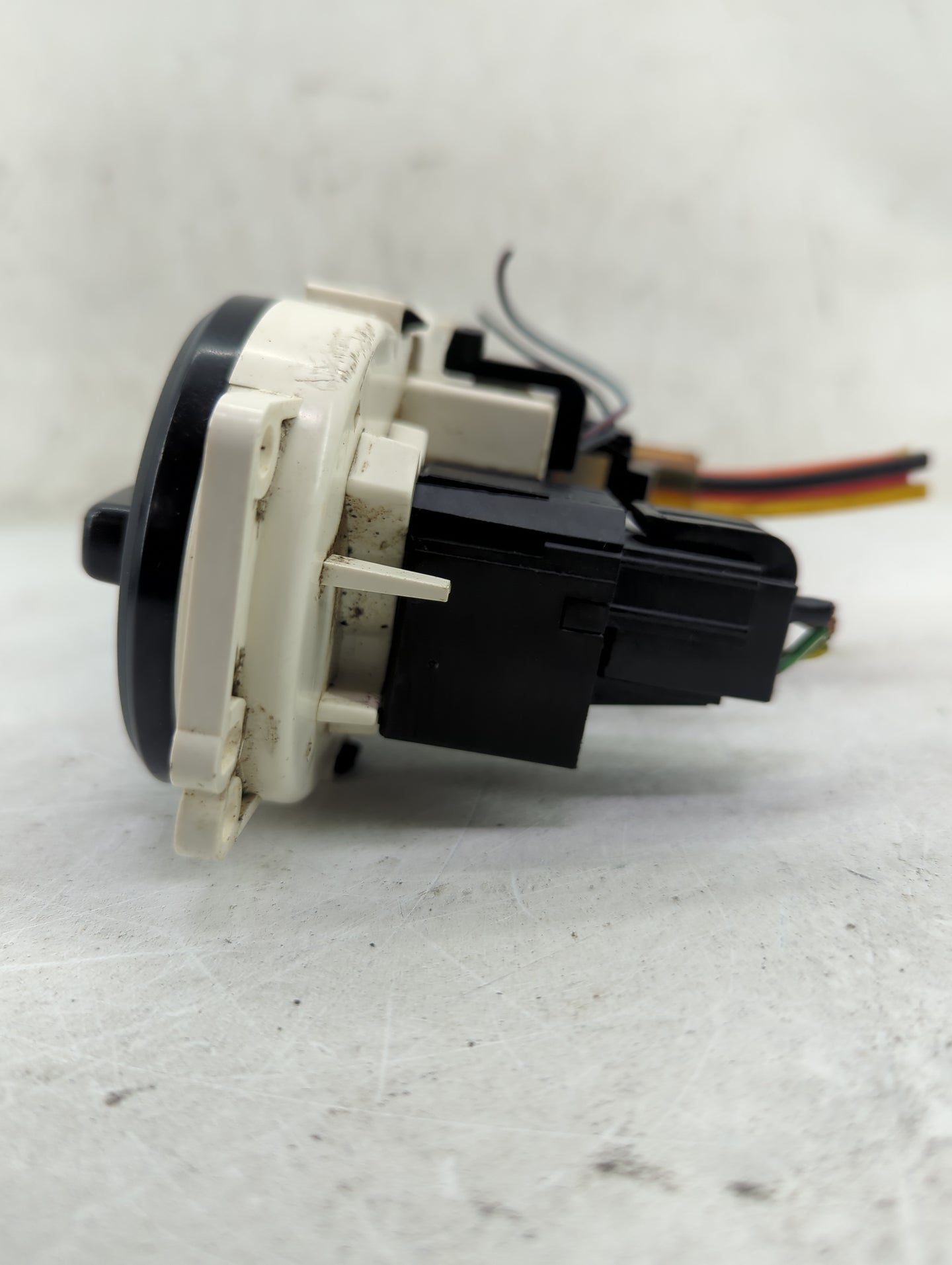 2002-2007 Ford Escape Climate Control Module Temperature AC/Heater Replacement P/N:YL8H-19980-A Fits OEM Used Auto Parts - O