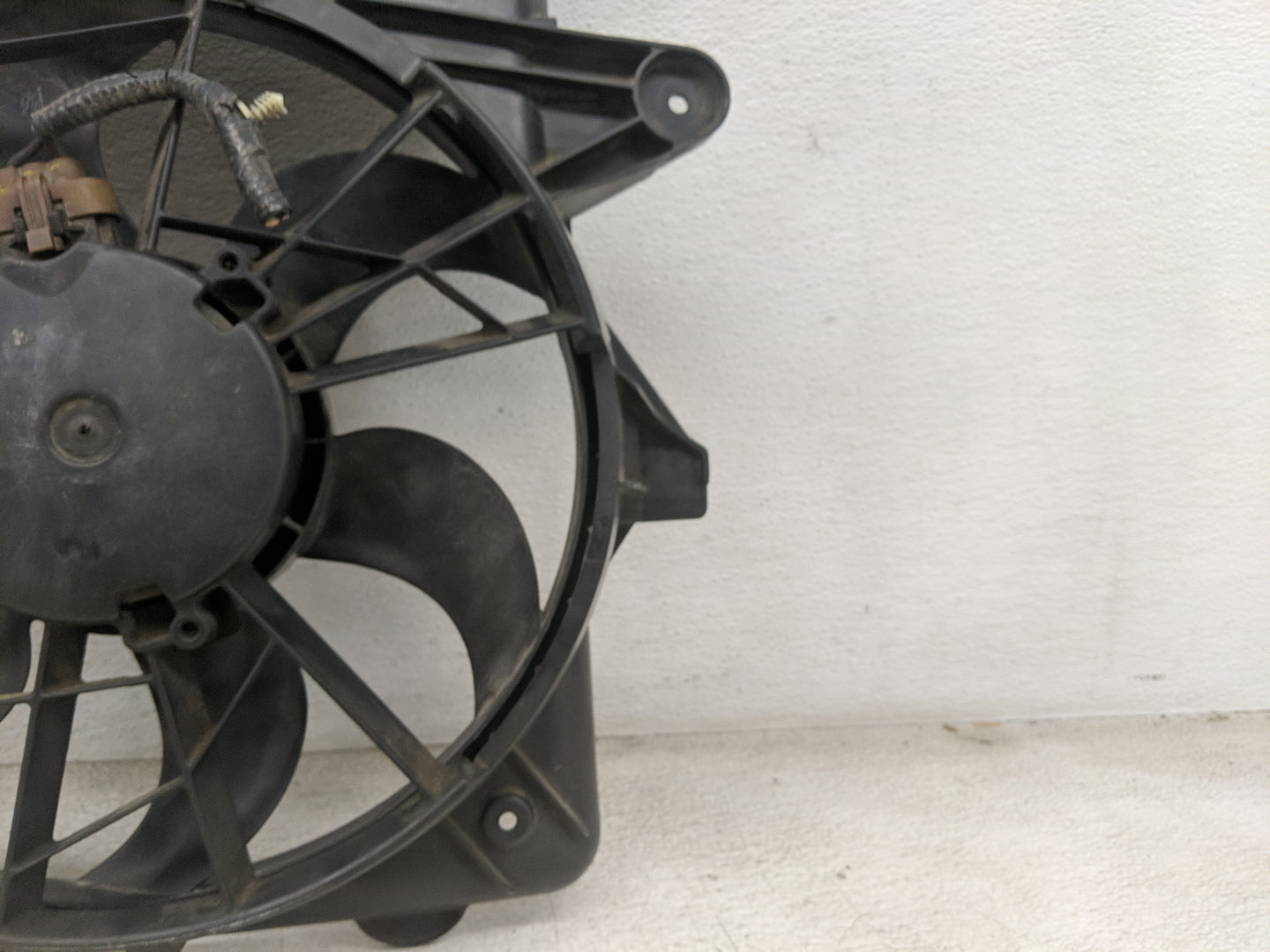 2005-2007 Ford Escape Electric Radiator Cooling Fan Motor Assembly - Oemusedautoparts1.com