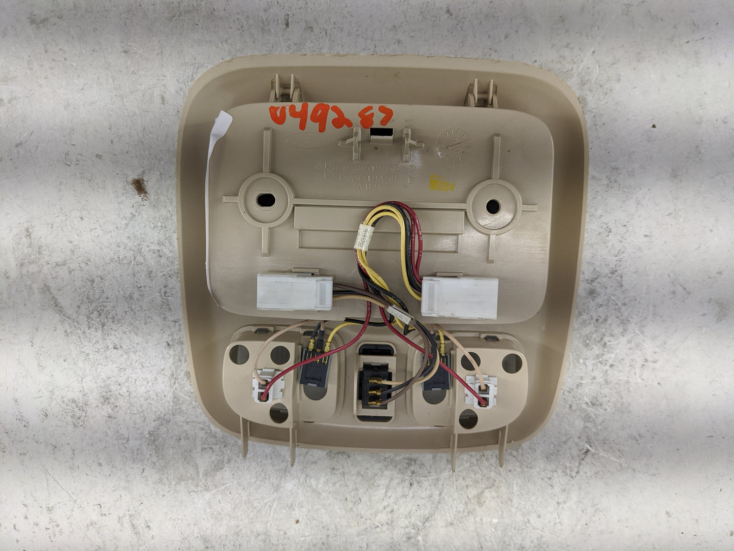 2007 Ford Escape Overhead Roof Console Tan - Oemusedautoparts1.com
