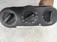 2002-2007 Ford Escape Climate Control Module Temperature AC/Heater Replacement P/N:YL8H-19980-A Fits OEM Used Auto Parts - O