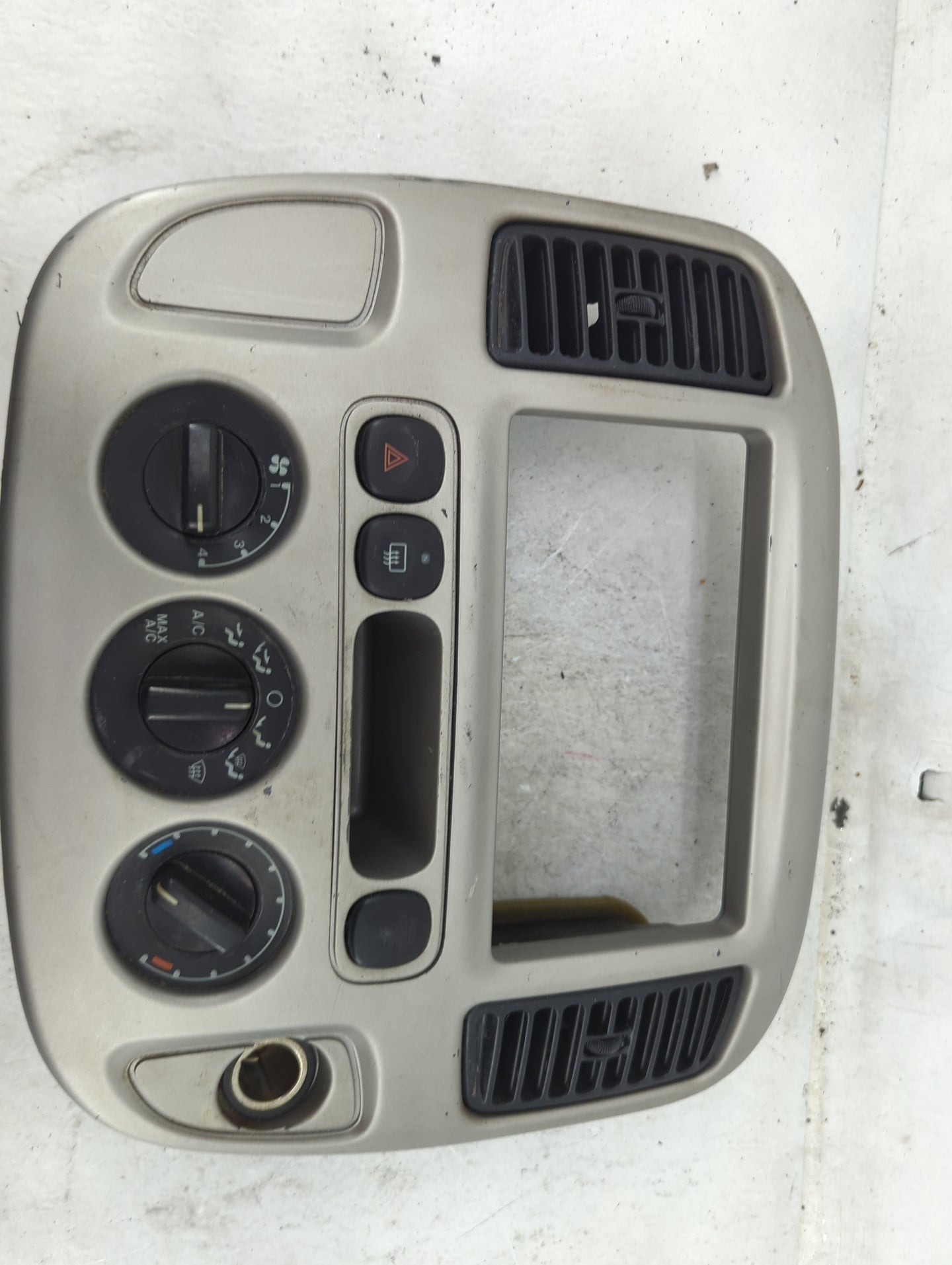 2002-2007 Ford Escape Climate Control Module Temperature AC/Heater Replacement Fits Fits 2002 2003 2004 2005 2006 2007 OEM U