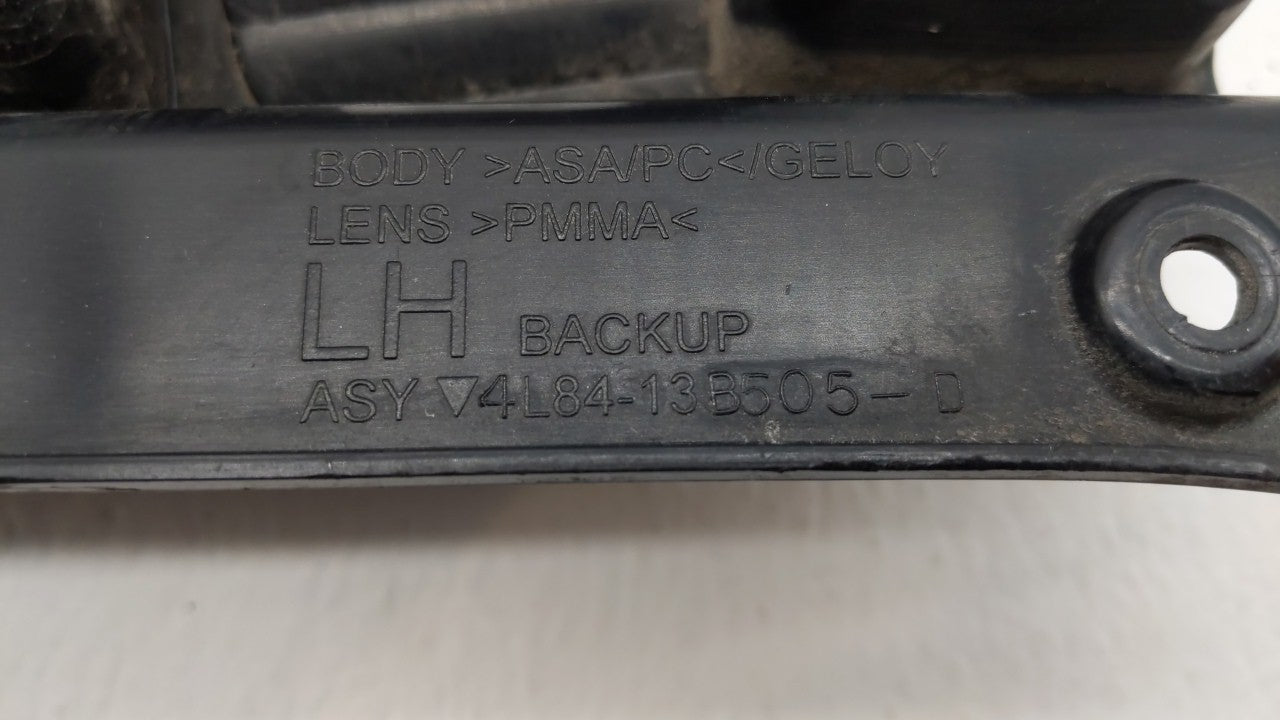 2001-2007 Ford Escape Tail Light Assembly Driver Left OEM P/N:4L84-13B505-D Fits Fits 2001 2002 2003 2004 2005 2006 2007 OEM