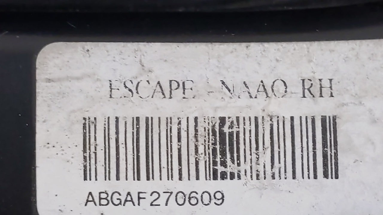 2001-2007 Ford Escape Tail Light Assembly Passenger Right OEM P/N:4L84-13B504-D Fits Fits 2001 2002 2003 2004 2005 2006 2007