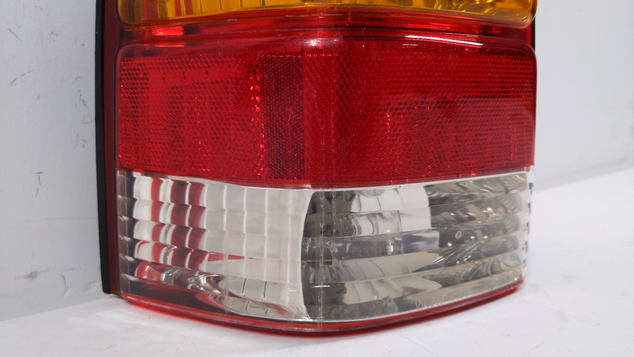 2001-2007 Ford Escape Tail Light Assembly Driver Left OEM P/N:4L84-13B505-D Fits Fits 2001 2002 2003 2004 2005 2006 2007 OEM