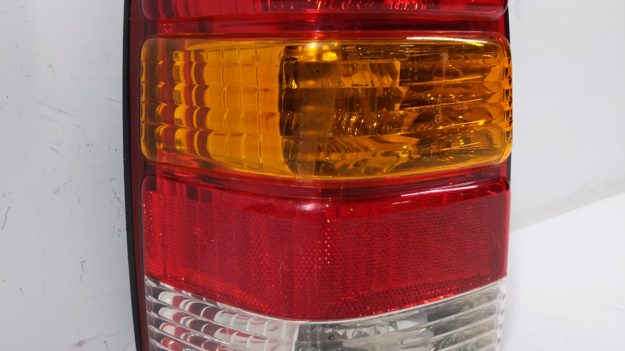 2001-2007 Ford Escape Tail Light Assembly Driver Left OEM P/N:4L84-13B505-D Fits Fits 2001 2002 2003 2004 2005 2006 2007 OEM