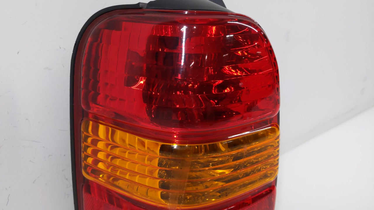 2001-2007 Ford Escape Tail Light Assembly Driver Left OEM P/N:4L84-13B505-D Fits Fits 2001 2002 2003 2004 2005 2006 2007 OEM