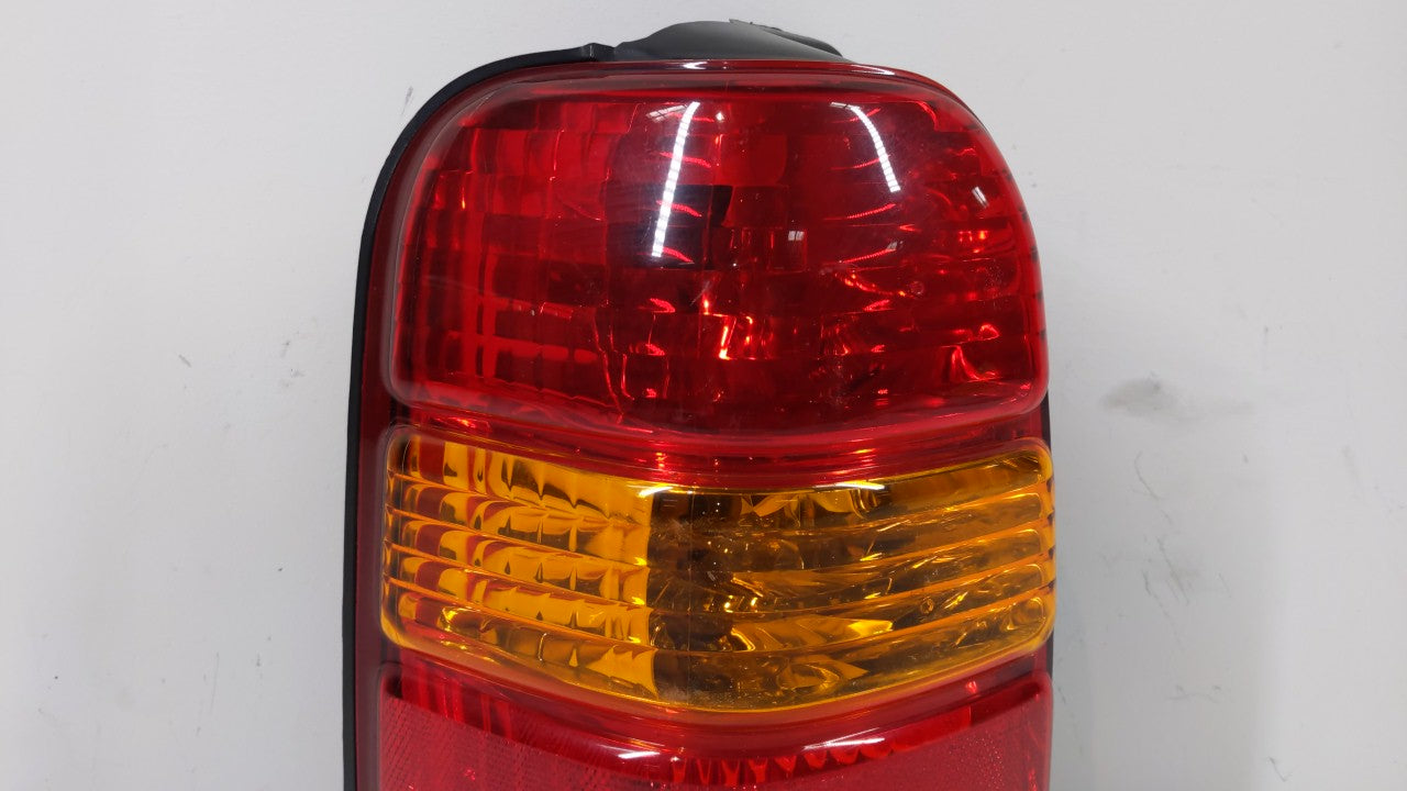 2001-2007 Ford Escape Tail Light Assembly Driver Left OEM P/N:4L84-13B505-D Fits Fits 2001 2002 2003 2004 2005 2006 2007 OEM