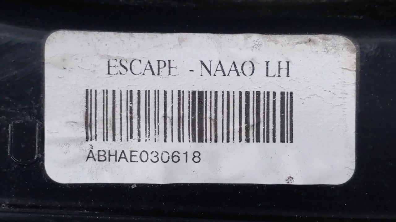 2001-2007 Ford Escape Tail Light Assembly Driver Left OEM P/N:4L84-13B505-D Fits Fits 2001 2002 2003 2004 2005 2006 2007 OEM