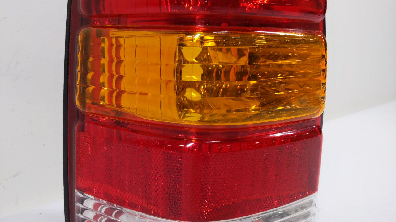 2001-2007 Ford Escape Tail Light Assembly Driver Left OEM P/N:4L84-13B505-D Fits Fits 2001 2002 2003 2004 2005 2006 2007 OEM
