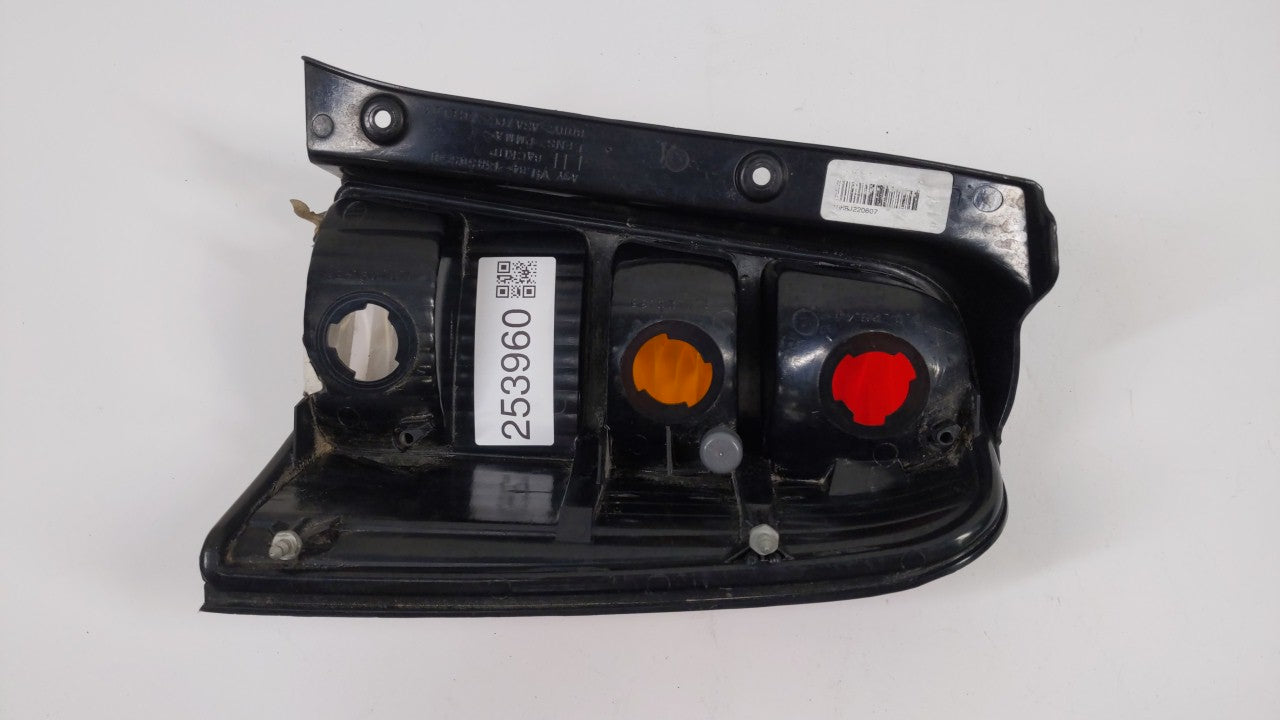 2001-2007 Ford Escape Tail Light Assembly Driver Left OEM P/N:4L84-13B505-D Fits Fits 2001 2002 2003 2004 2005 2006 2007 OEM