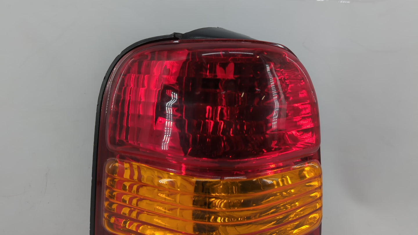 2001-2007 Ford Escape Tail Light Assembly Driver Left OEM P/N:4L84-13B505-D Fits Fits 2001 2002 2003 2004 2005 2006 2007 OEM