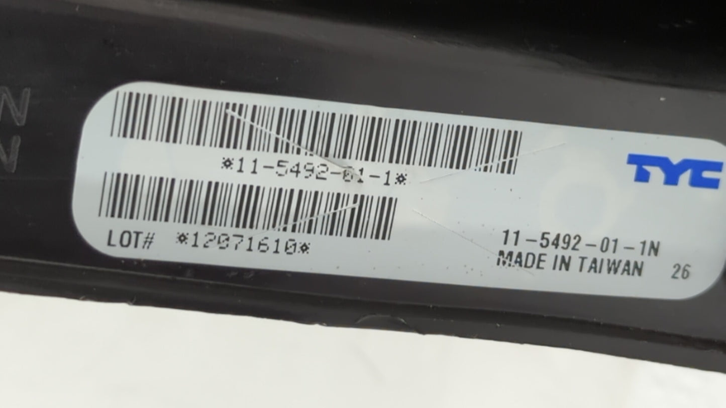 2001-2007 Ford Escape Tail Light Assembly Driver Left OEM P/N:4L84-13B505-D Fits Fits 2001 2002 2003 2004 2005 2006 2007 OEM