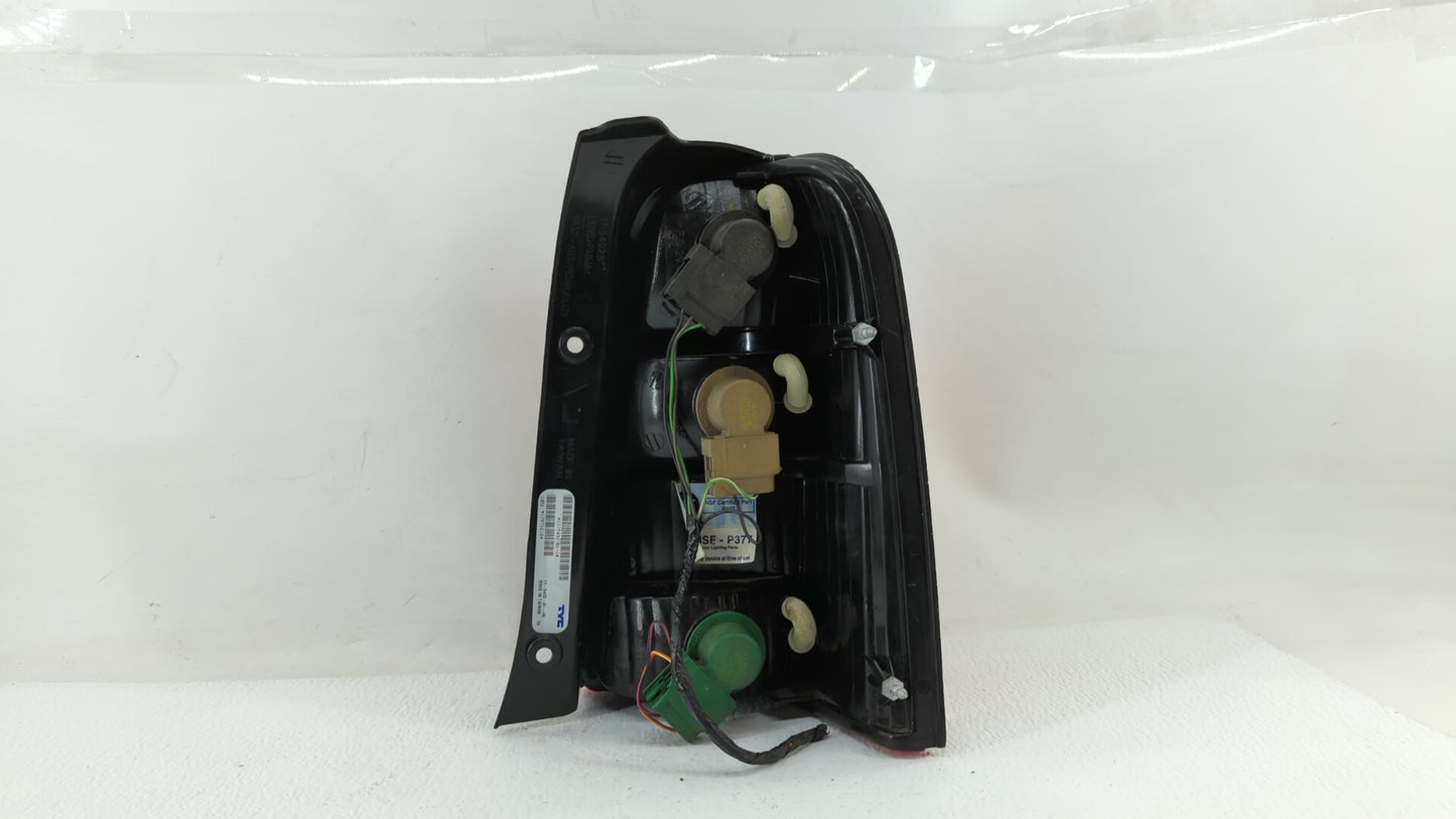 2001-2007 Ford Escape Tail Light Assembly Driver Left OEM P/N:4L84-13B505-D Fits Fits 2001 2002 2003 2004 2005 2006 2007 OEM