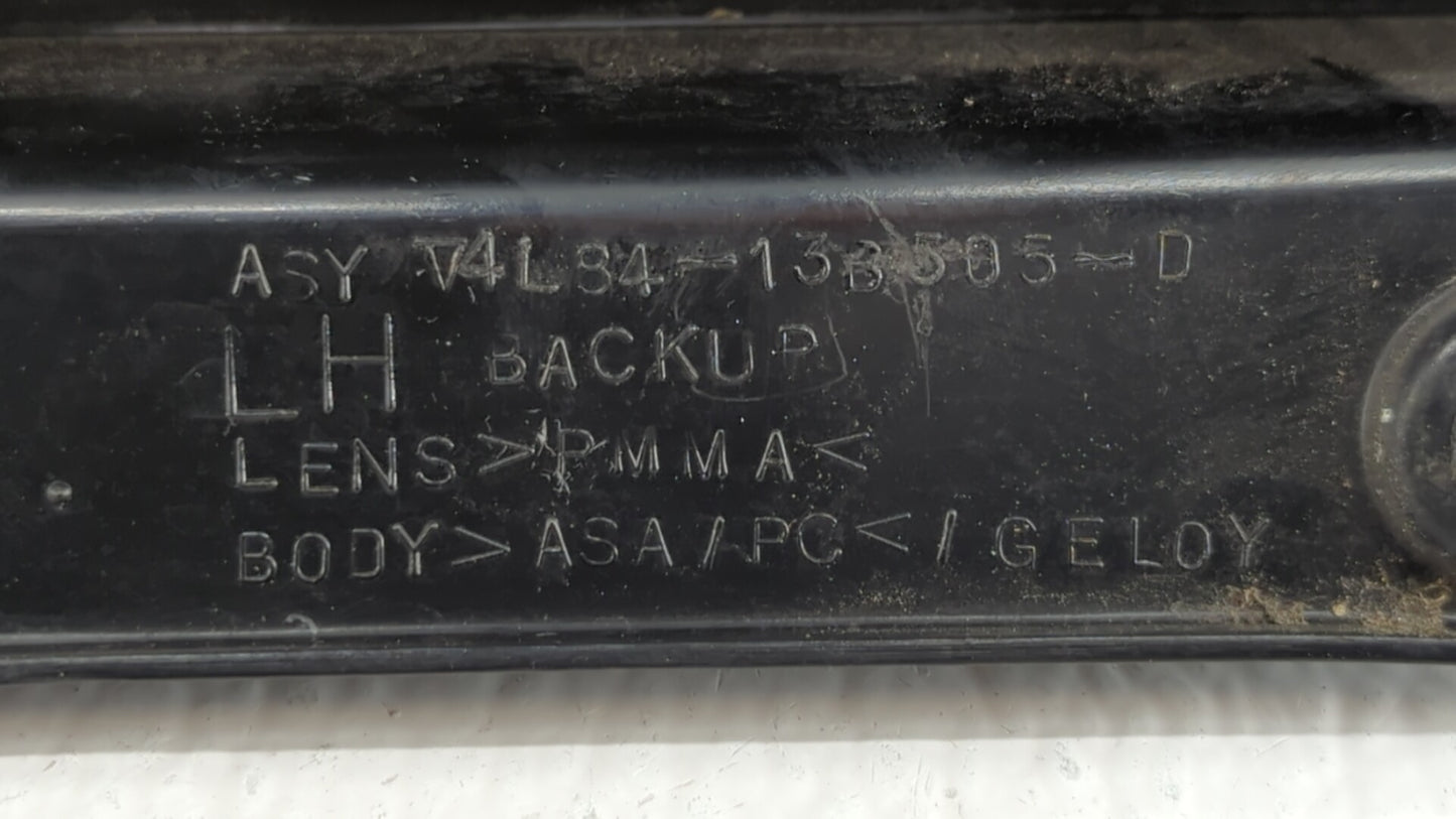 2001-2007 Ford Escape Tail Light Assembly Driver Left OEM P/N:4L84-13B505-D Fits Fits 2001 2002 2003 2004 2005 2006 2007 OEM