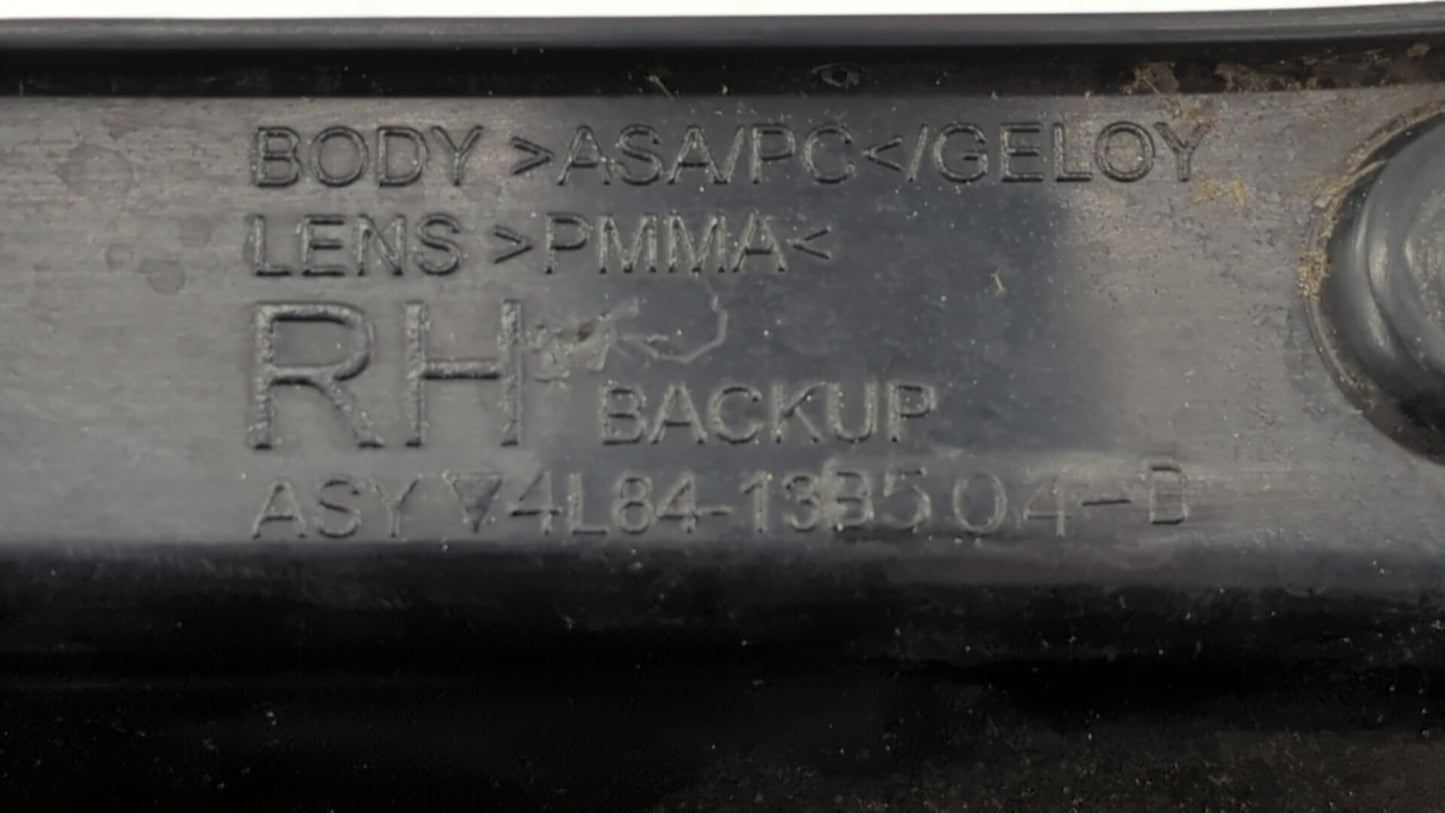 2001-2007 Ford Escape Tail Light Assembly Passenger Right OEM P/N:1L84-13B504-D 4L84-13B504-D Fits OEM Used Auto Parts - Oem
