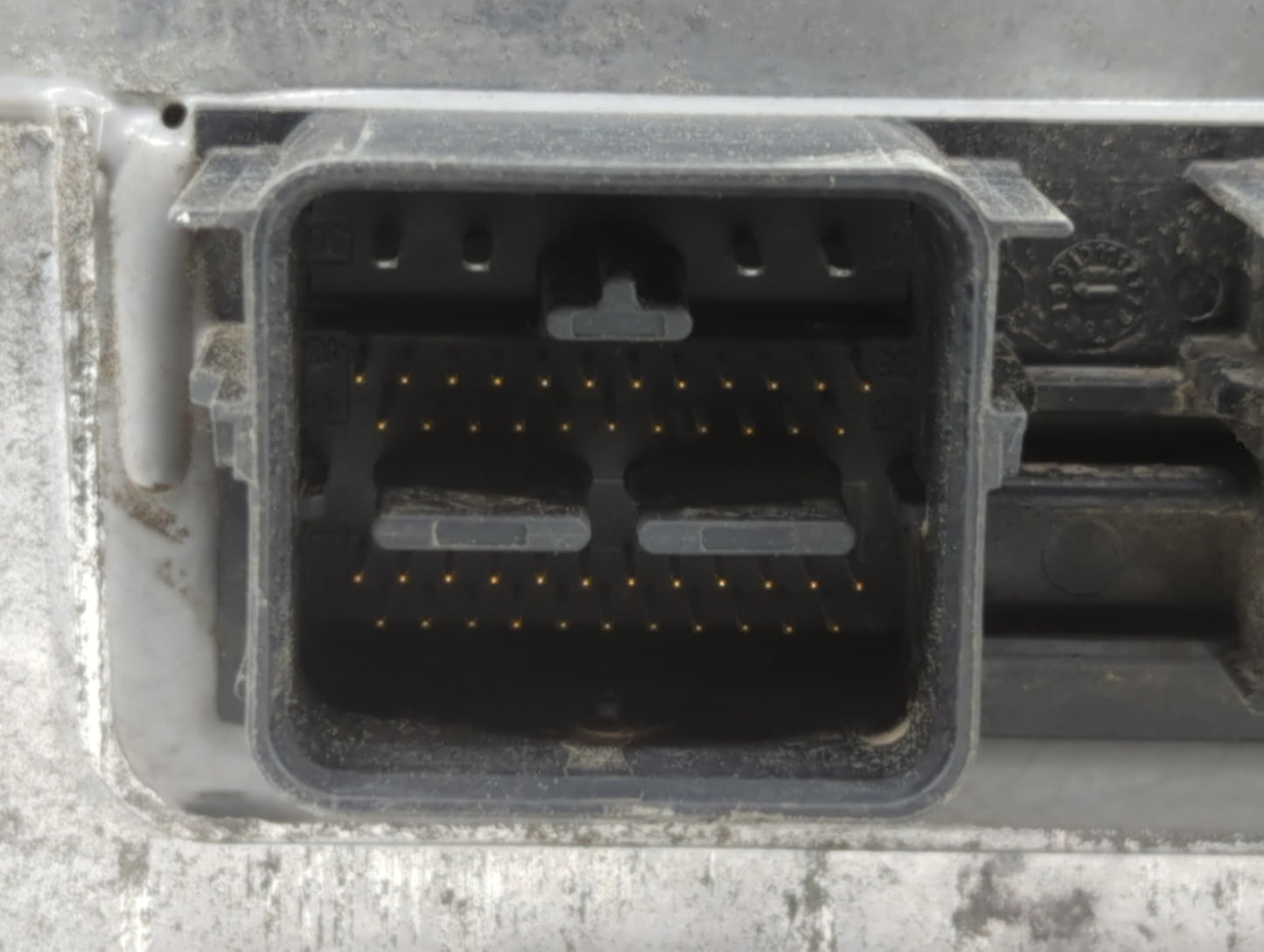 2007 Ford Escape PCM Engine Control Computer ECU ECM PCU OEM P/N:7M6A-12A650-ED 7M6A-12A650-EC Fits OEM Used Auto Parts - Oe