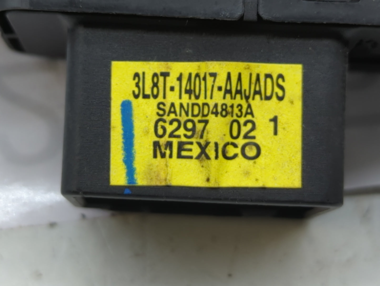 2001-2007 Ford Escape Passeneger Right Power Window Switch - Oemusedautoparts1.com